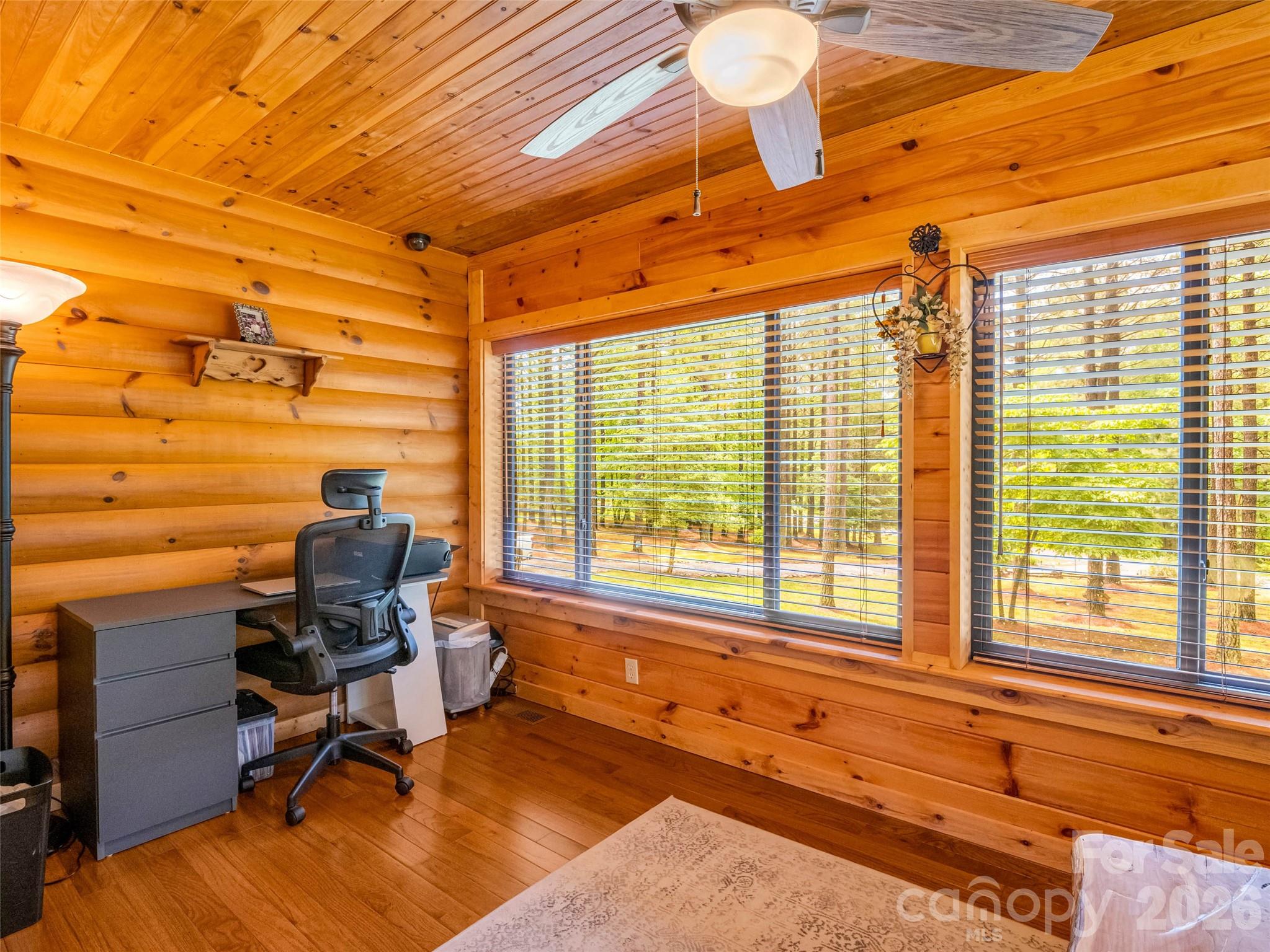 442 Whitestone Circle — Union Mills