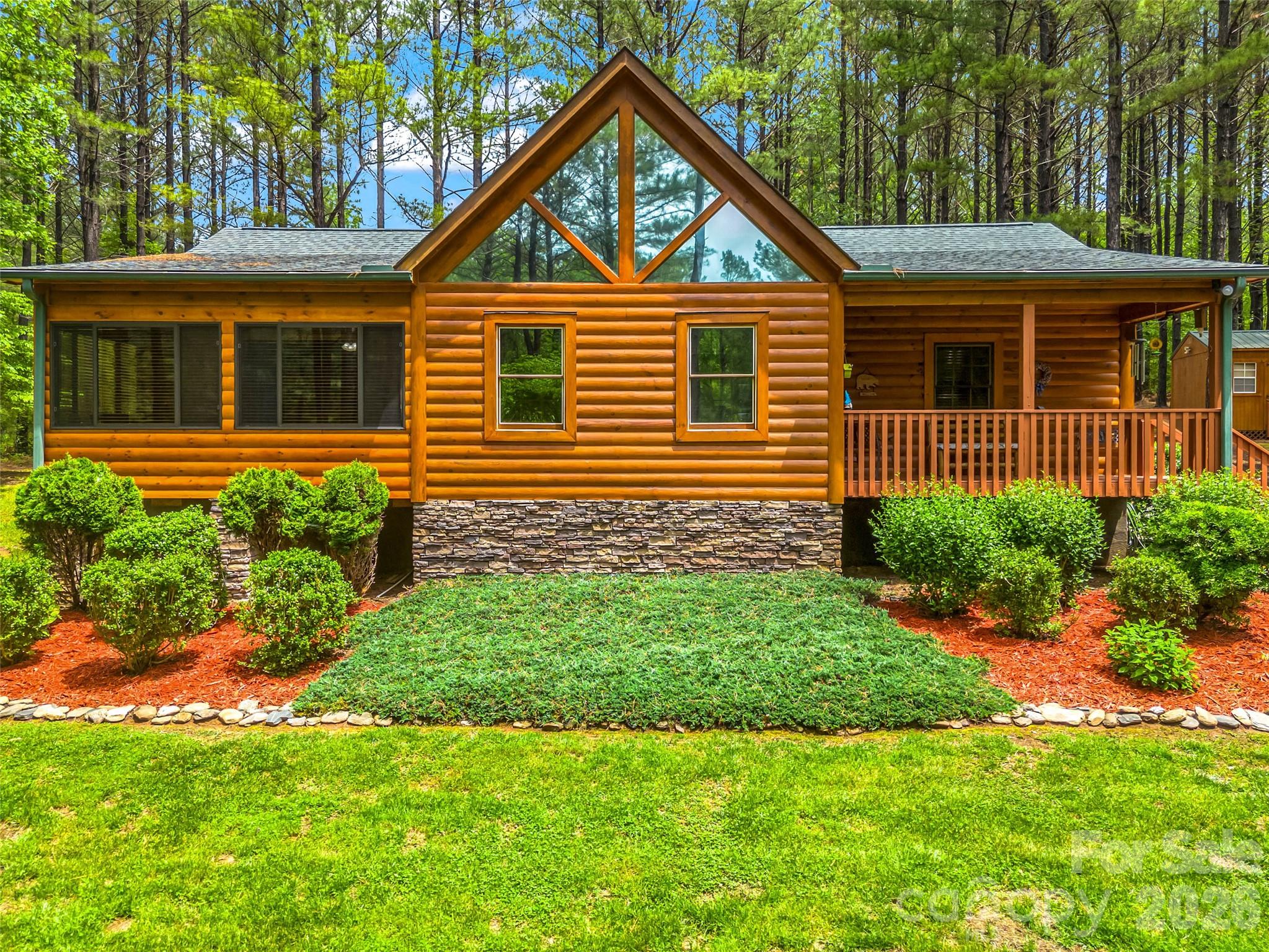 442 Whitestone Circle — Union Mills