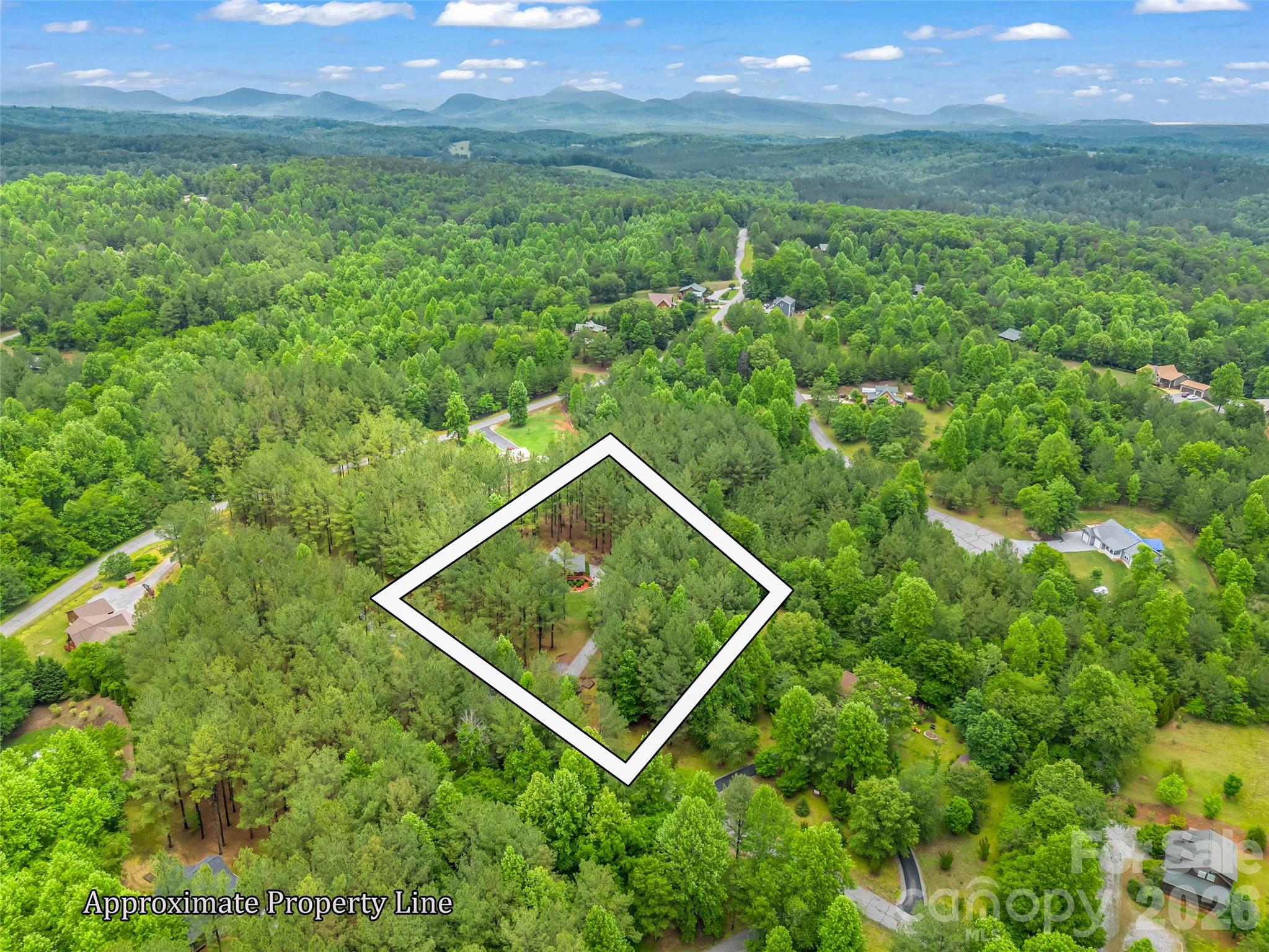 442 Whitestone Circle — Union Mills