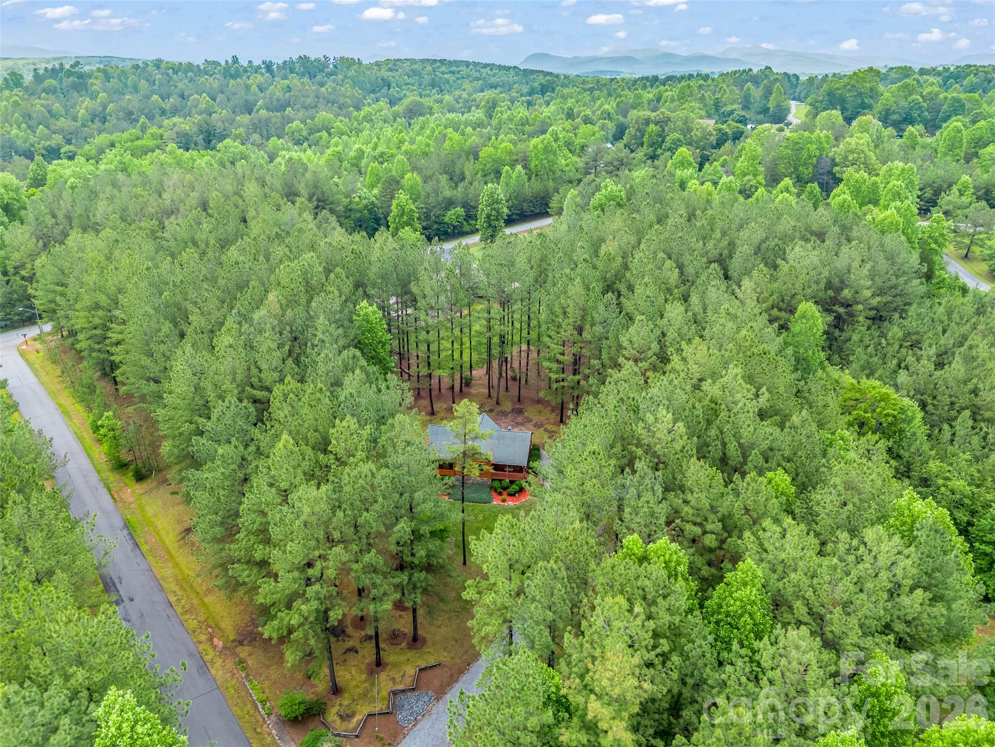 442 Whitestone Circle — Union Mills