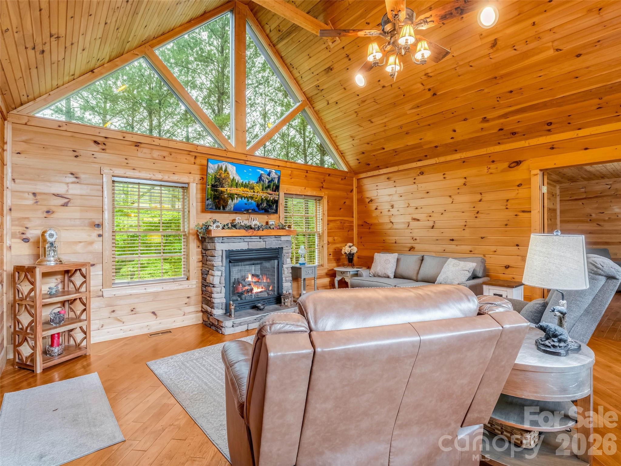 442 Whitestone Circle — Union Mills