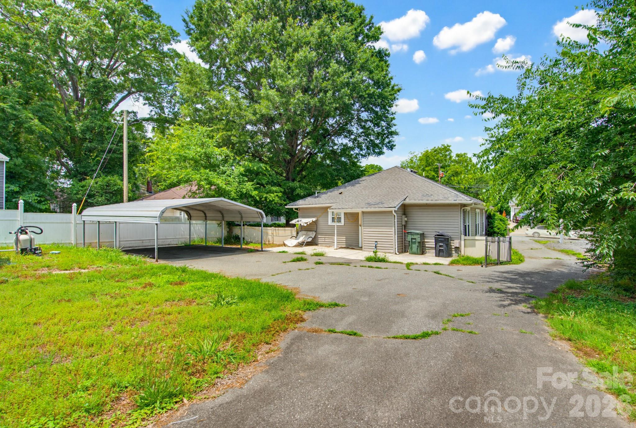 835 Old Charlotte Road SW — Concord