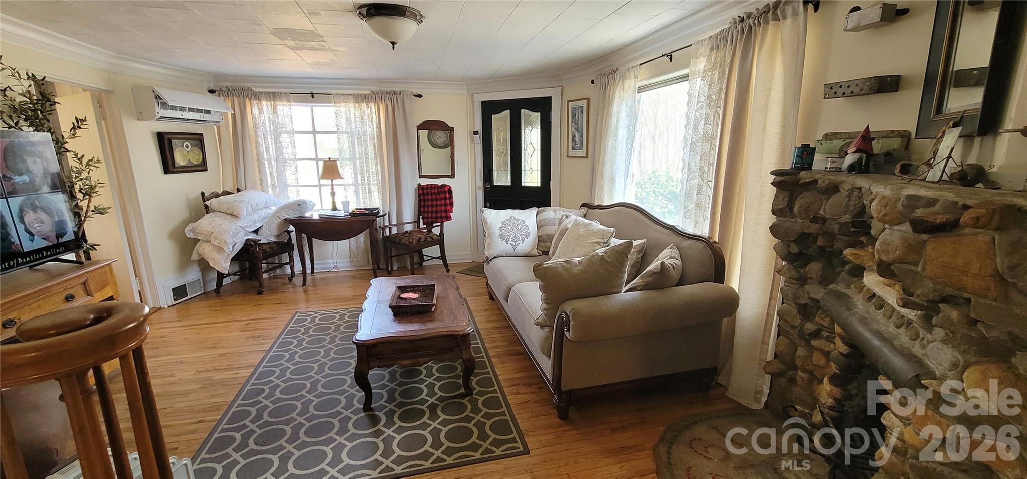 1740 Hollywood Drive — Salisbury