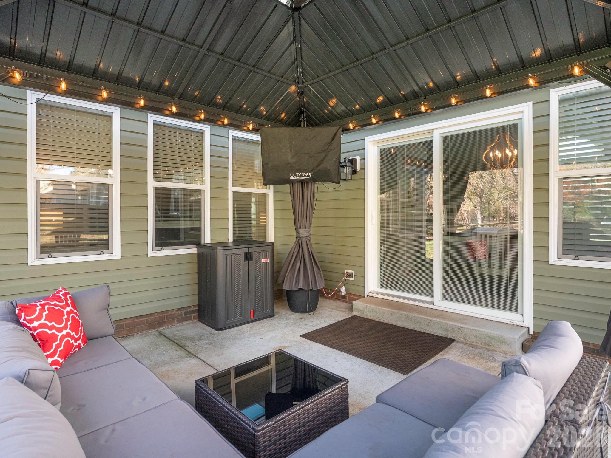 3930 Huntmeadow Drive — Charlotte