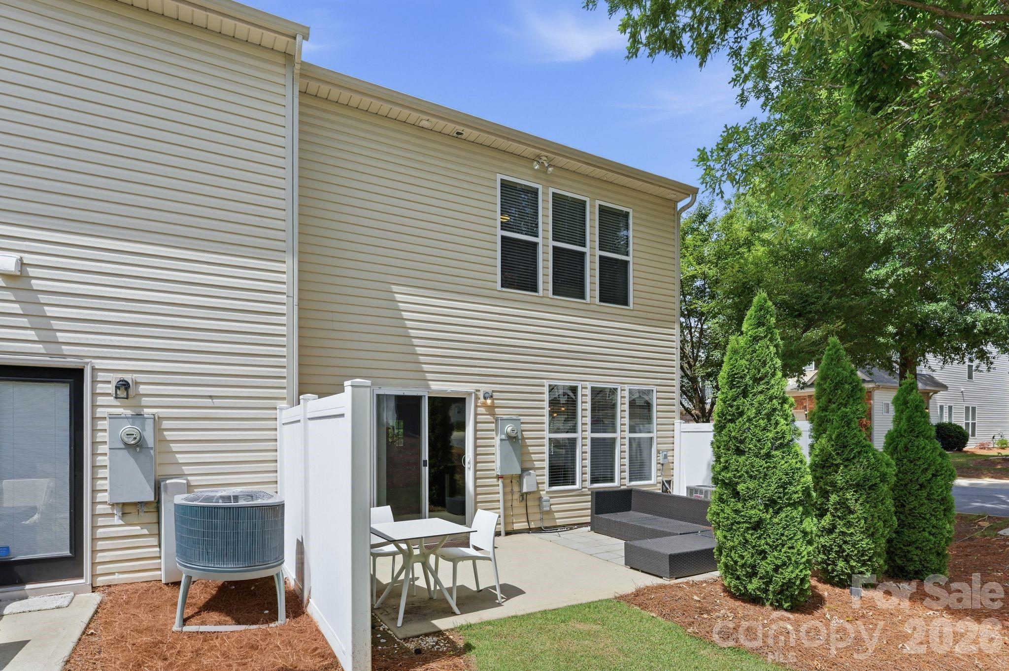 2403 Diplomat Lane — Charlotte