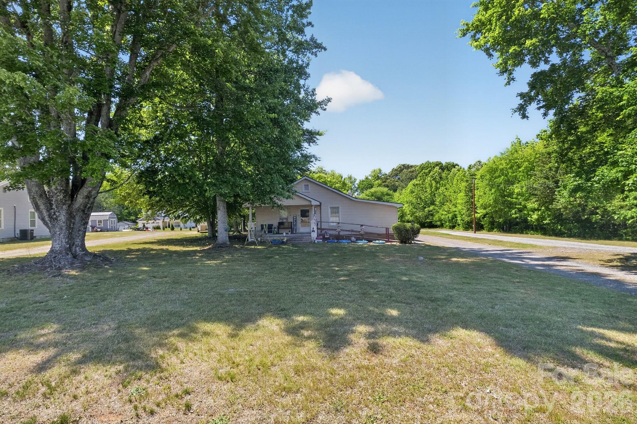 512 W Bank Street — Salisbury