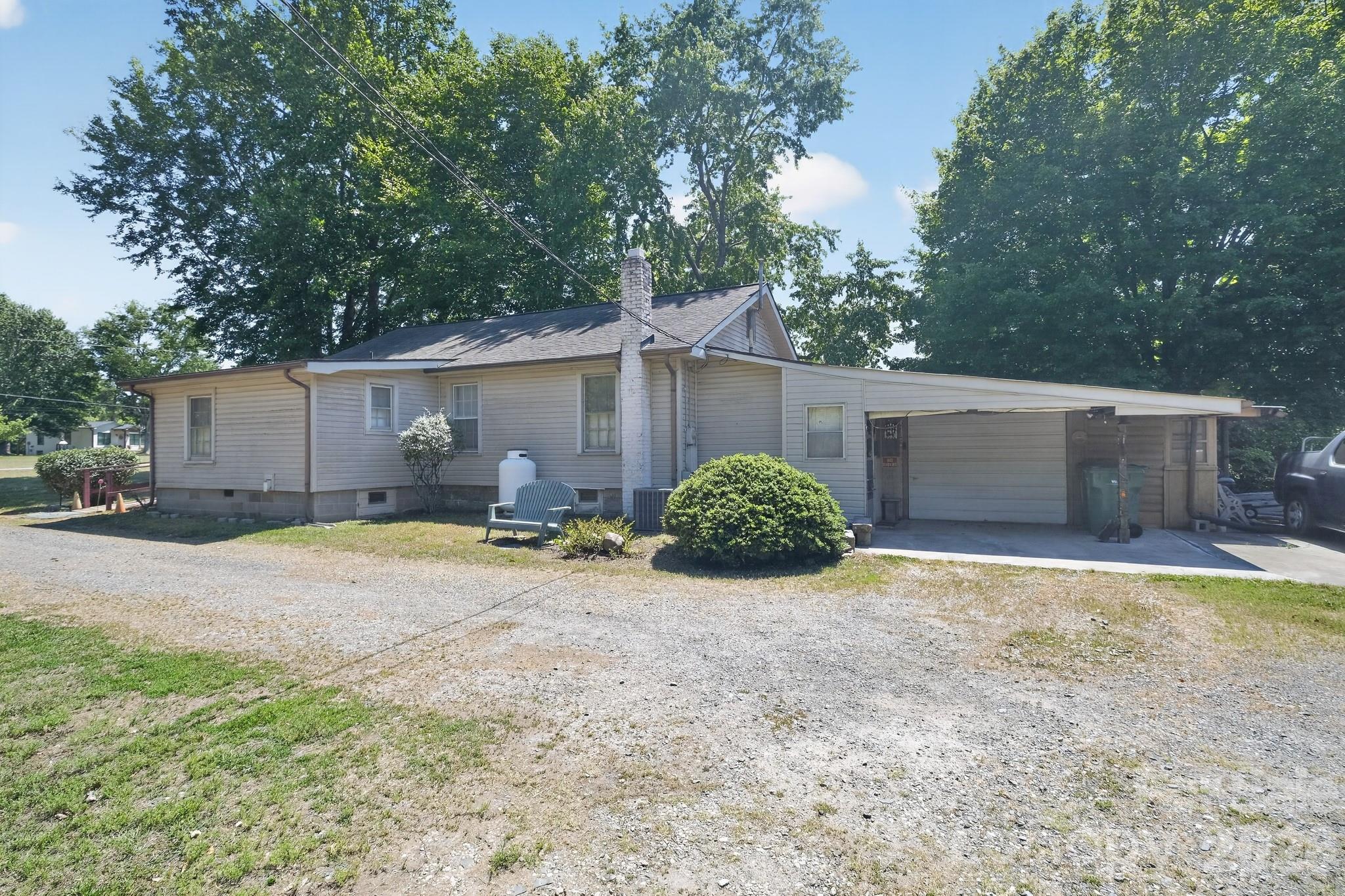 512 W Bank Street — Salisbury