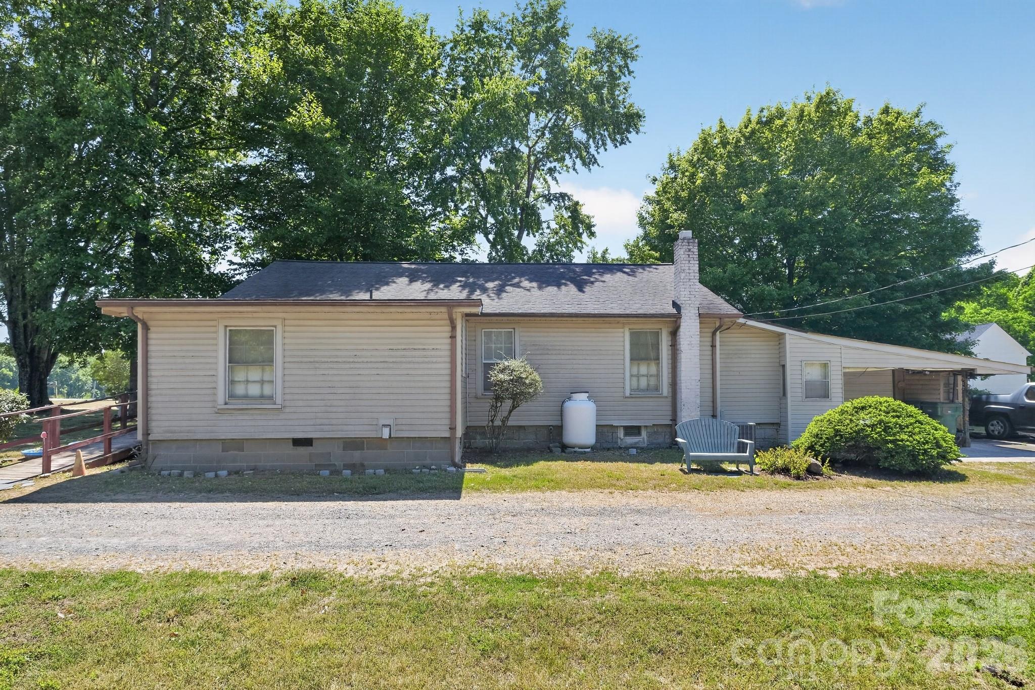 512 W Bank Street — Salisbury