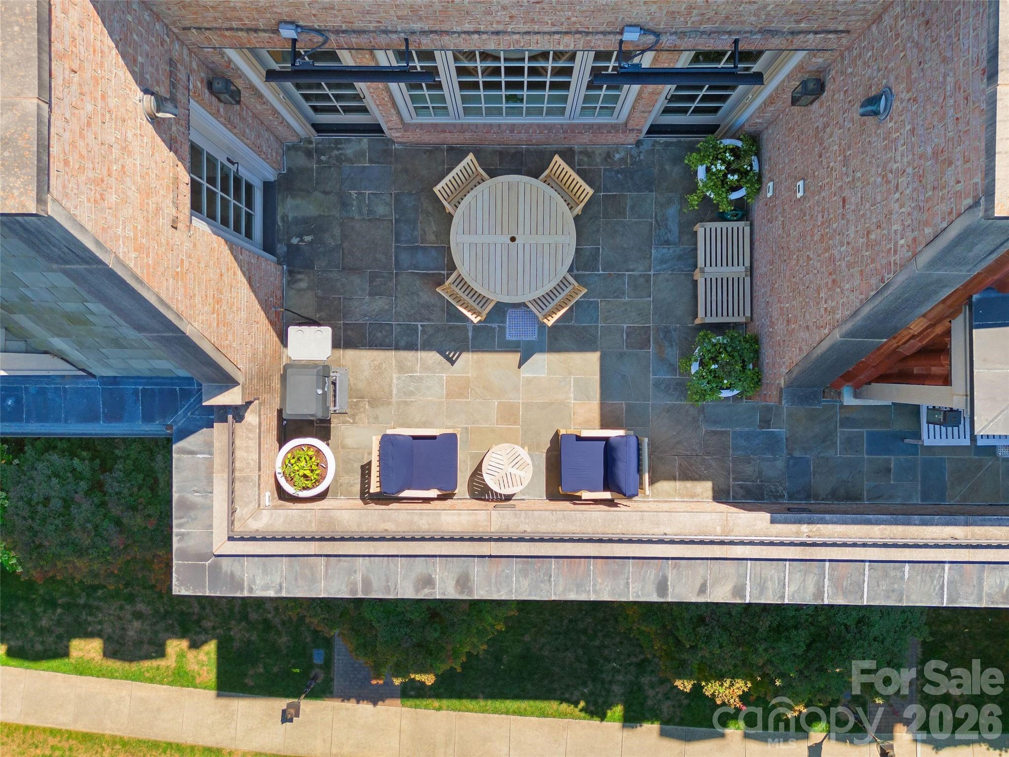 182 Cherokee Road — Charlotte