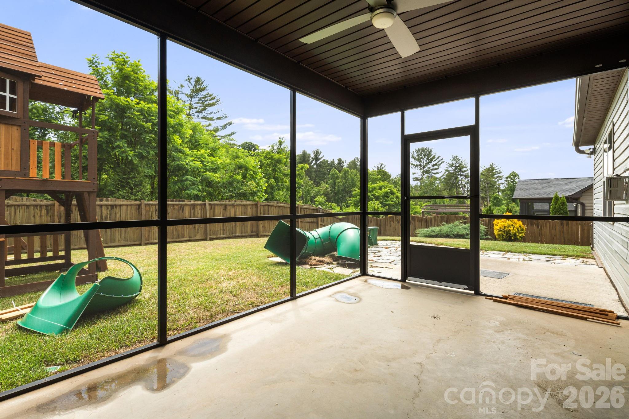 190 Water Leaf Drive — Weaverville