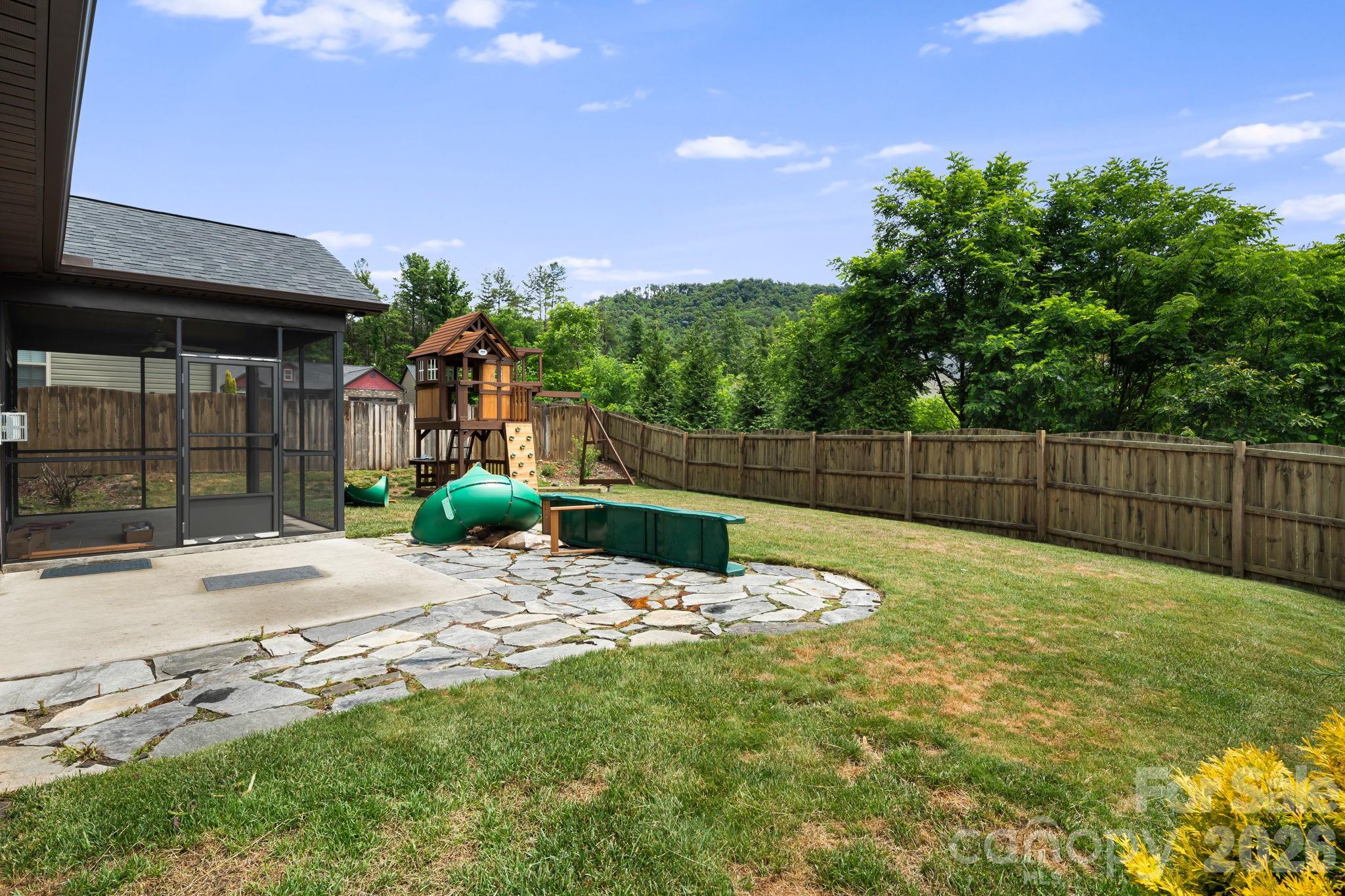 190 Water Leaf Drive — Weaverville