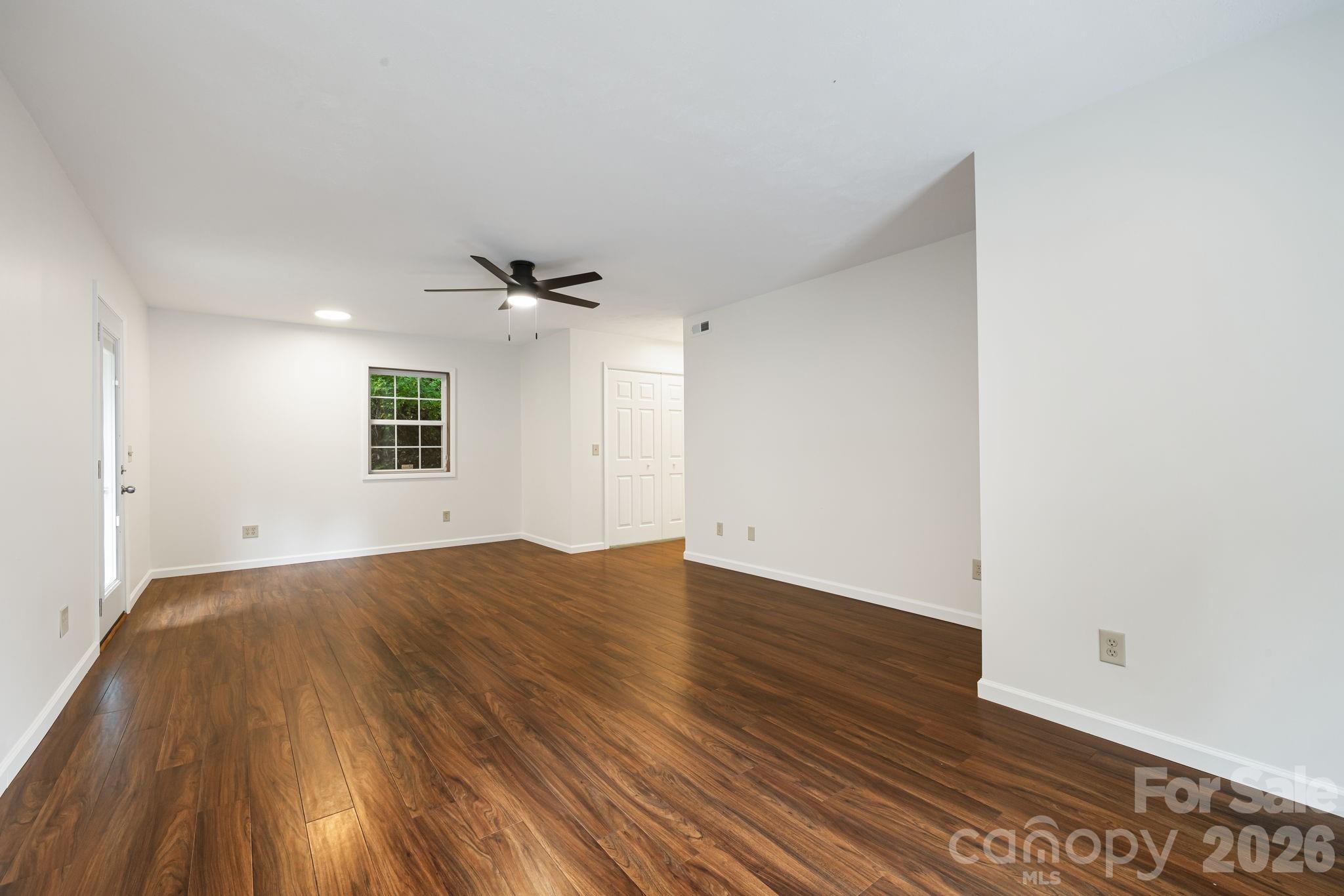 100 Woven Cloud Lane — Waynesville