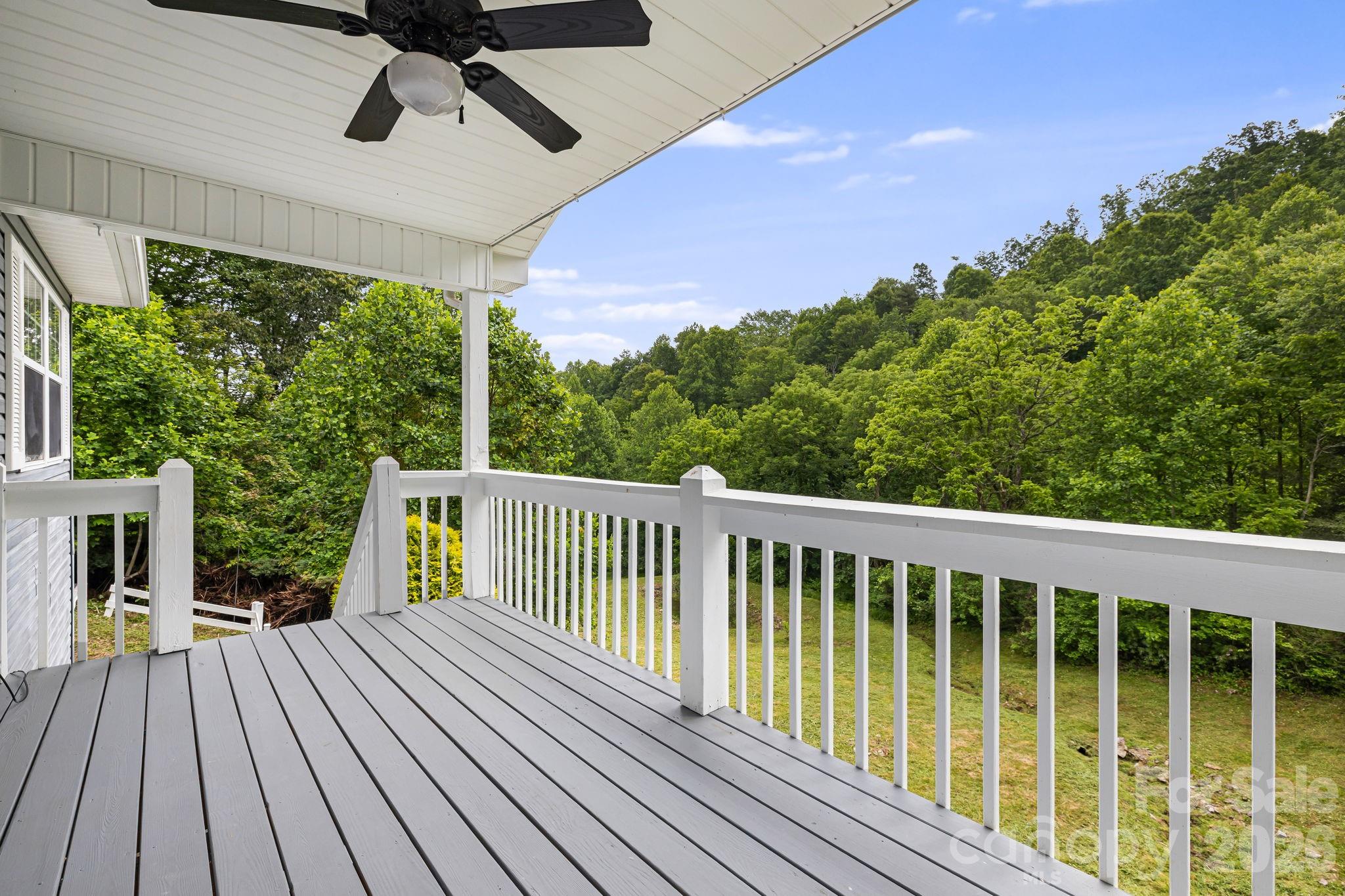 100 Woven Cloud Lane — Waynesville