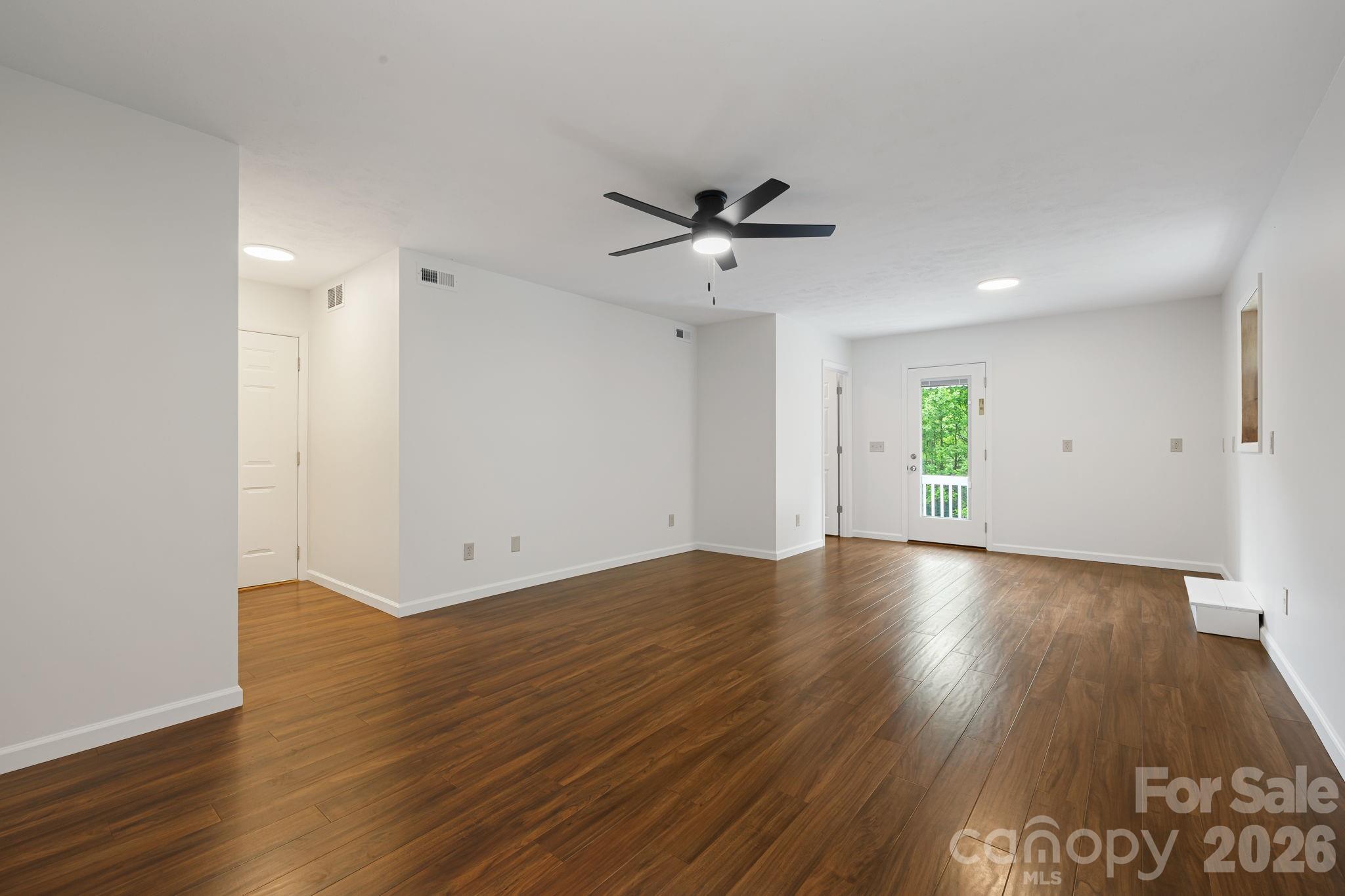 100 Woven Cloud Lane — Waynesville