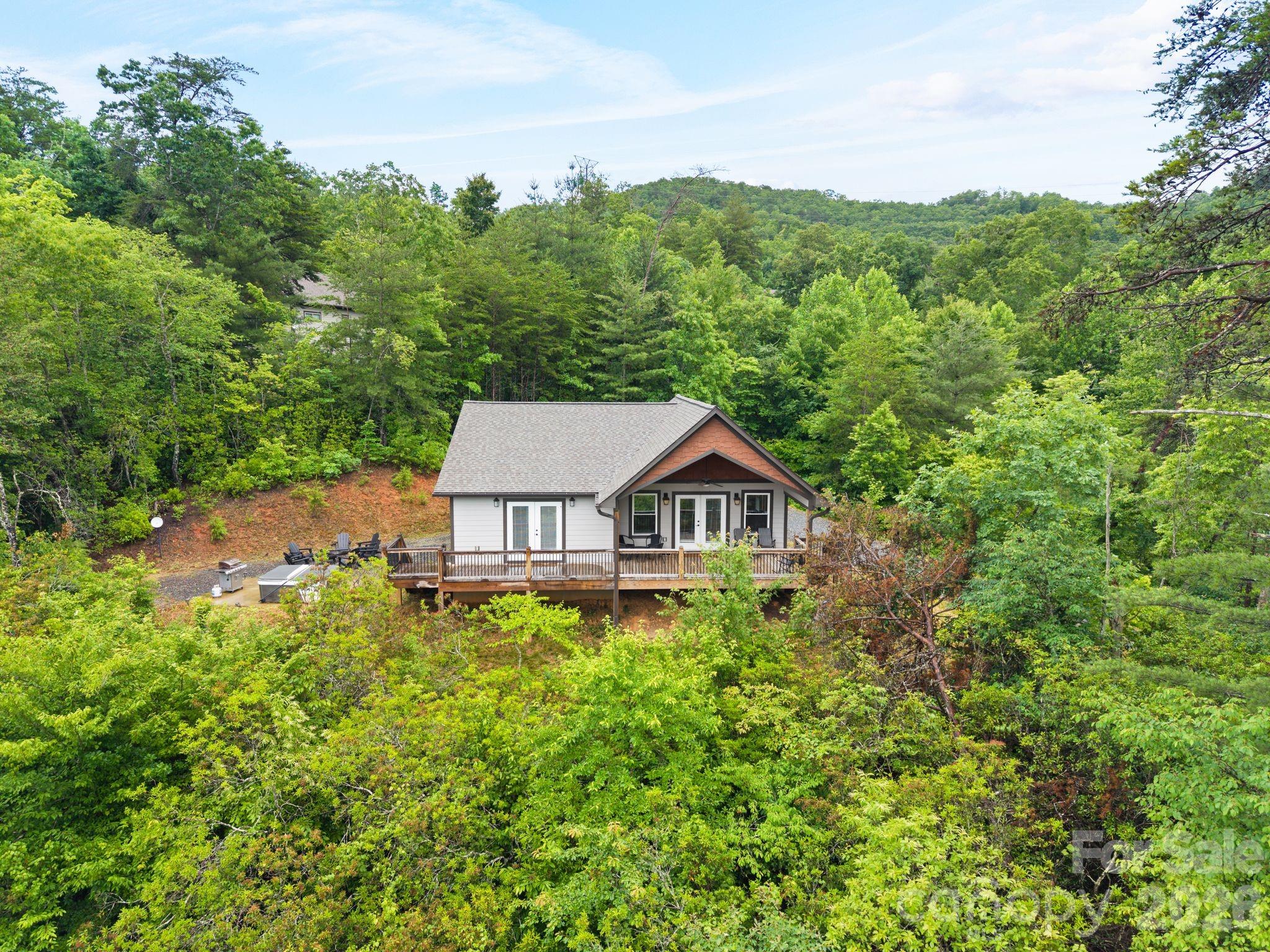 79 Trillium Way — Bryson City