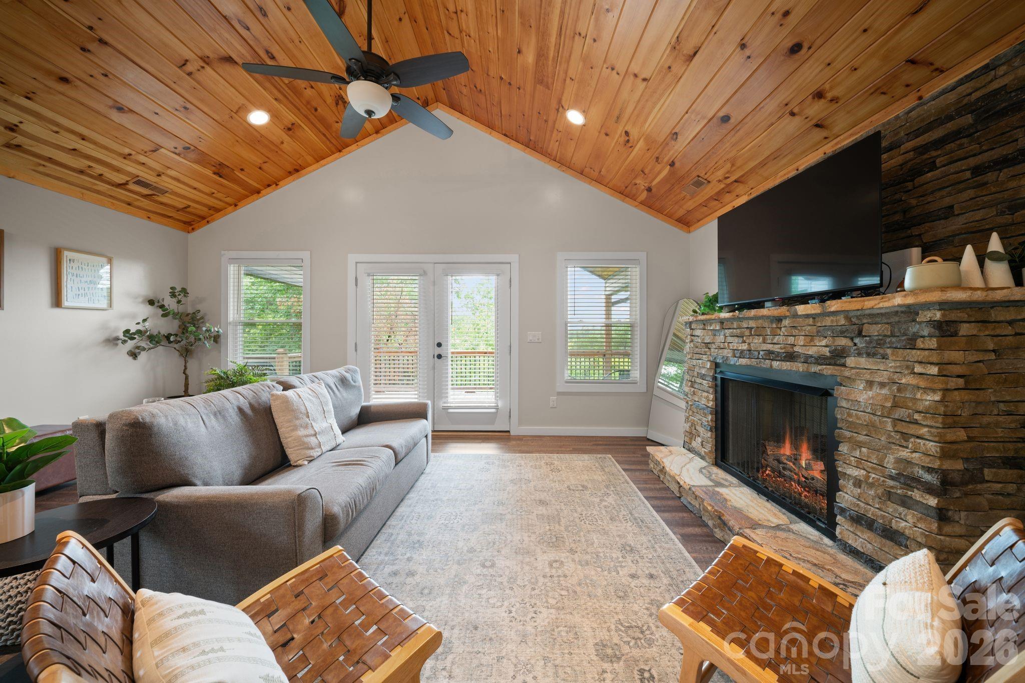79 Trillium Way — Bryson City