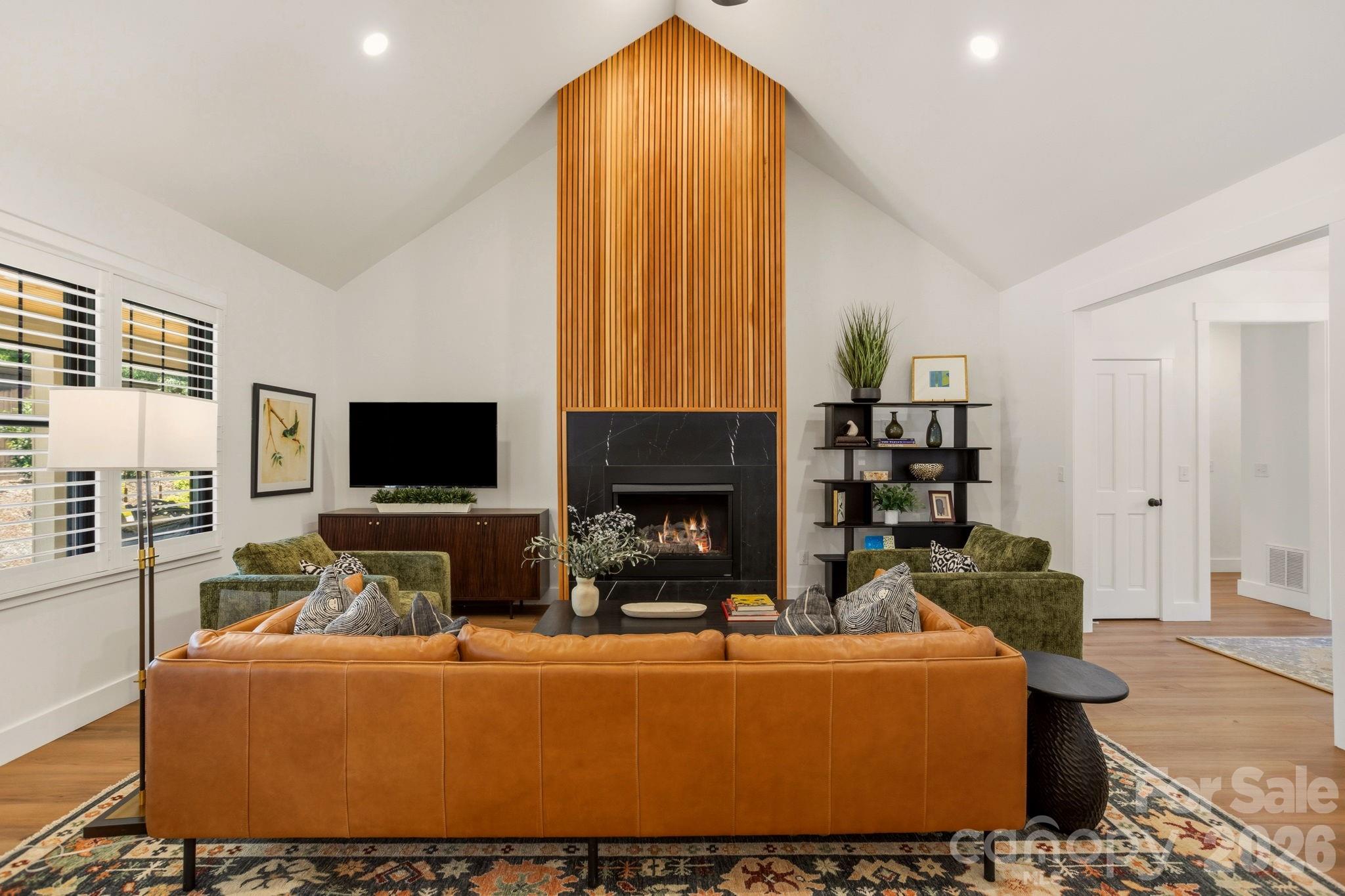 710 Knollwood Drive — Hendersonville