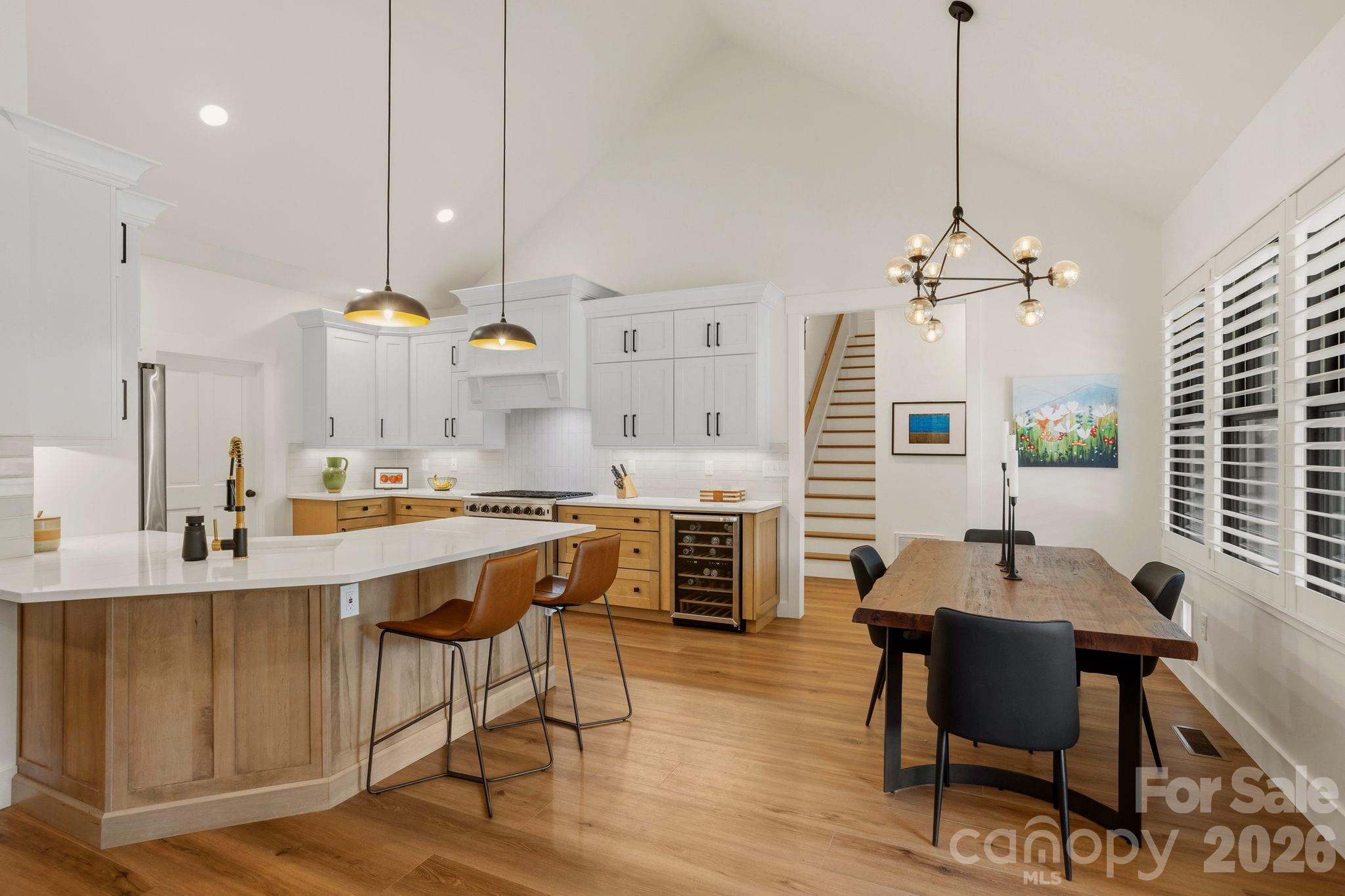 710 Knollwood Drive — Hendersonville