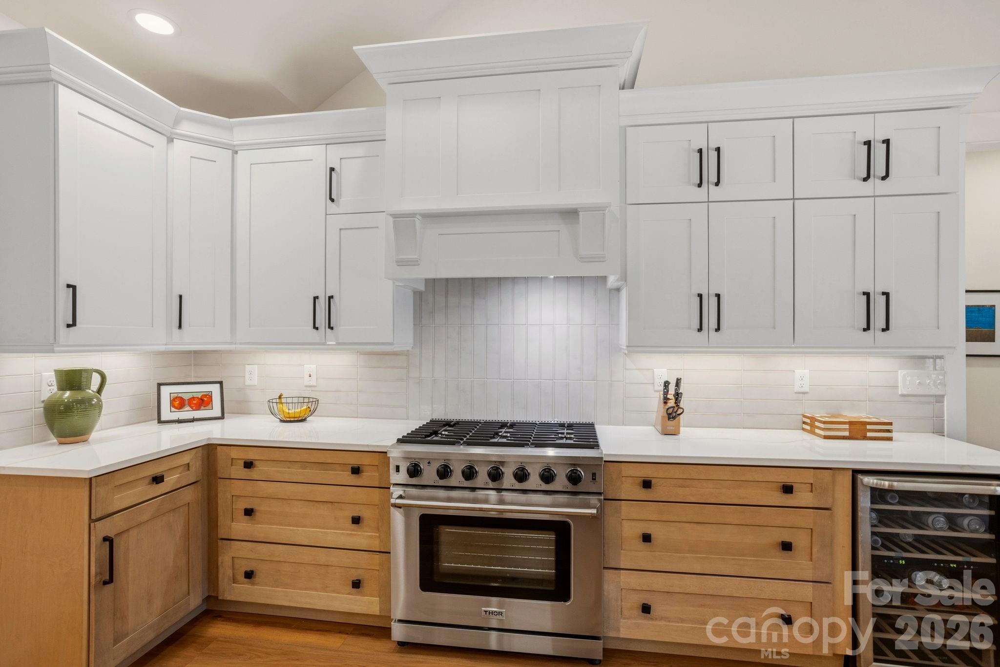 710 Knollwood Drive — Hendersonville