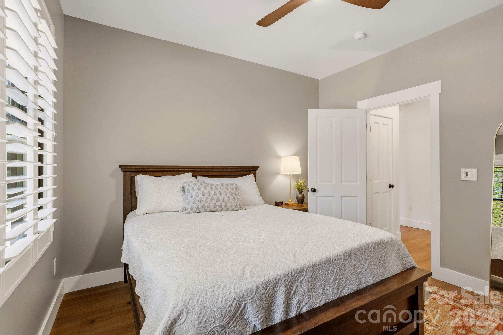 710 Knollwood Drive — Hendersonville