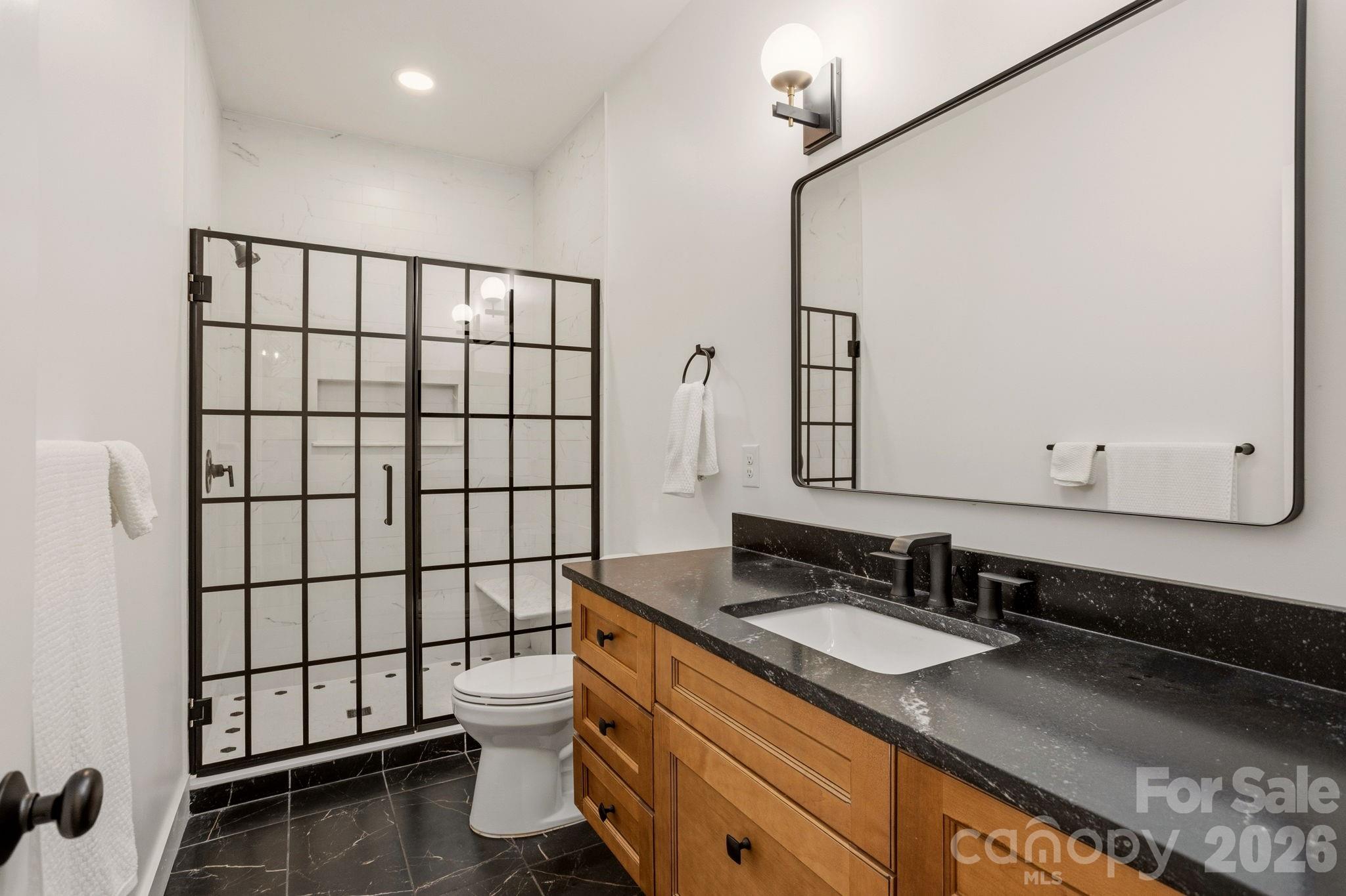 710 Knollwood Drive — Hendersonville
