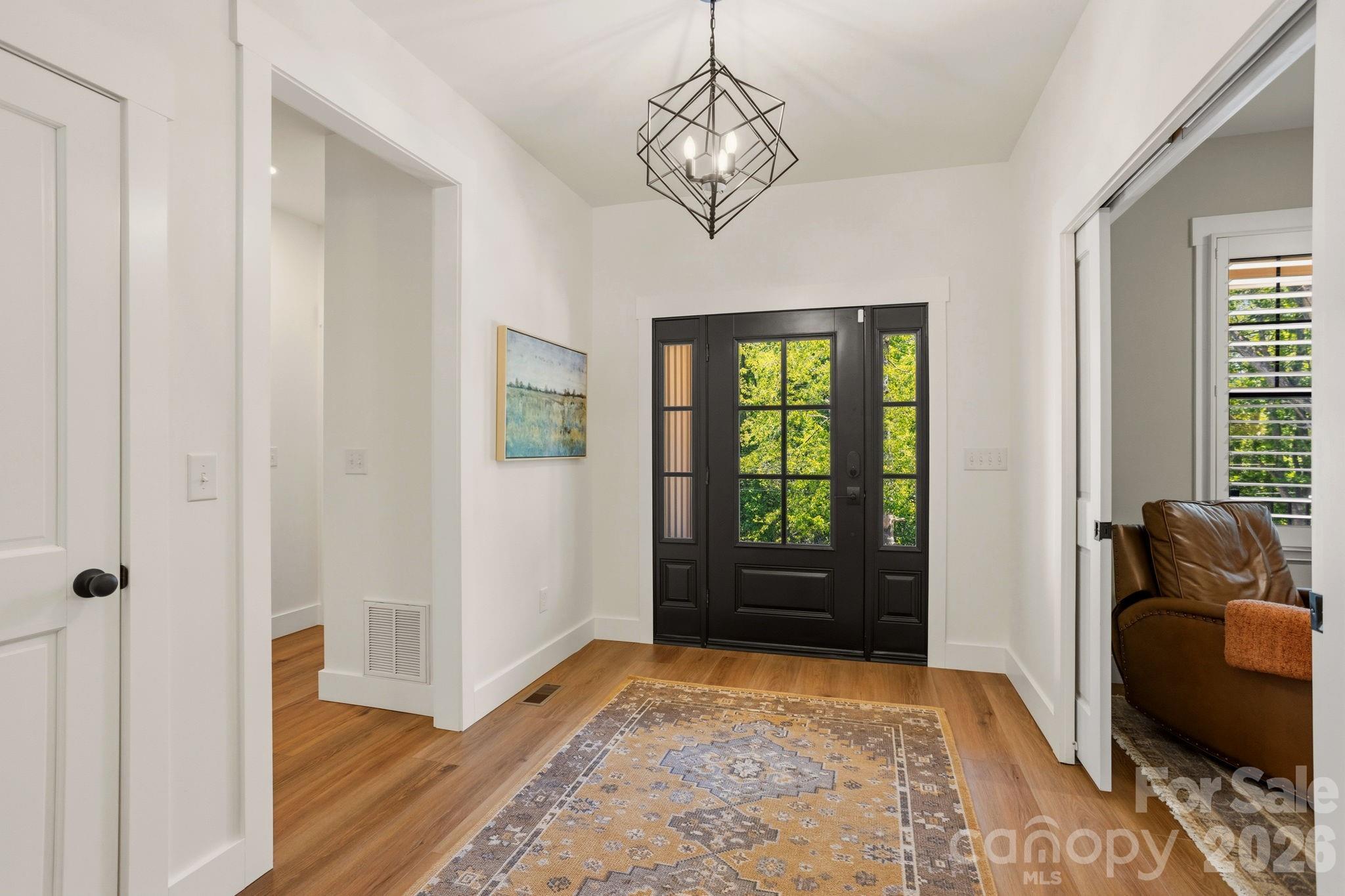 710 Knollwood Drive — Hendersonville