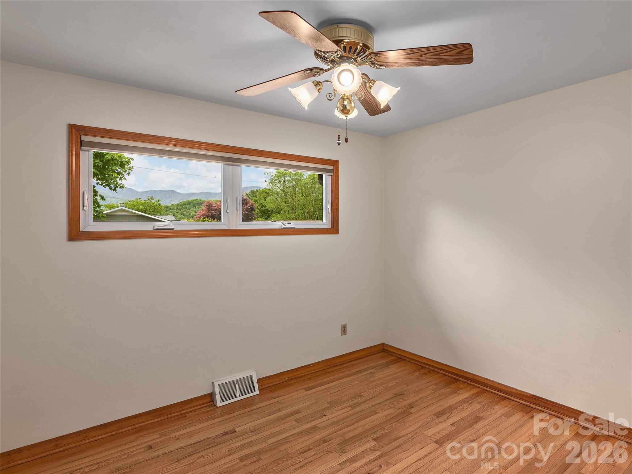 125 Playground Court — Waynesville