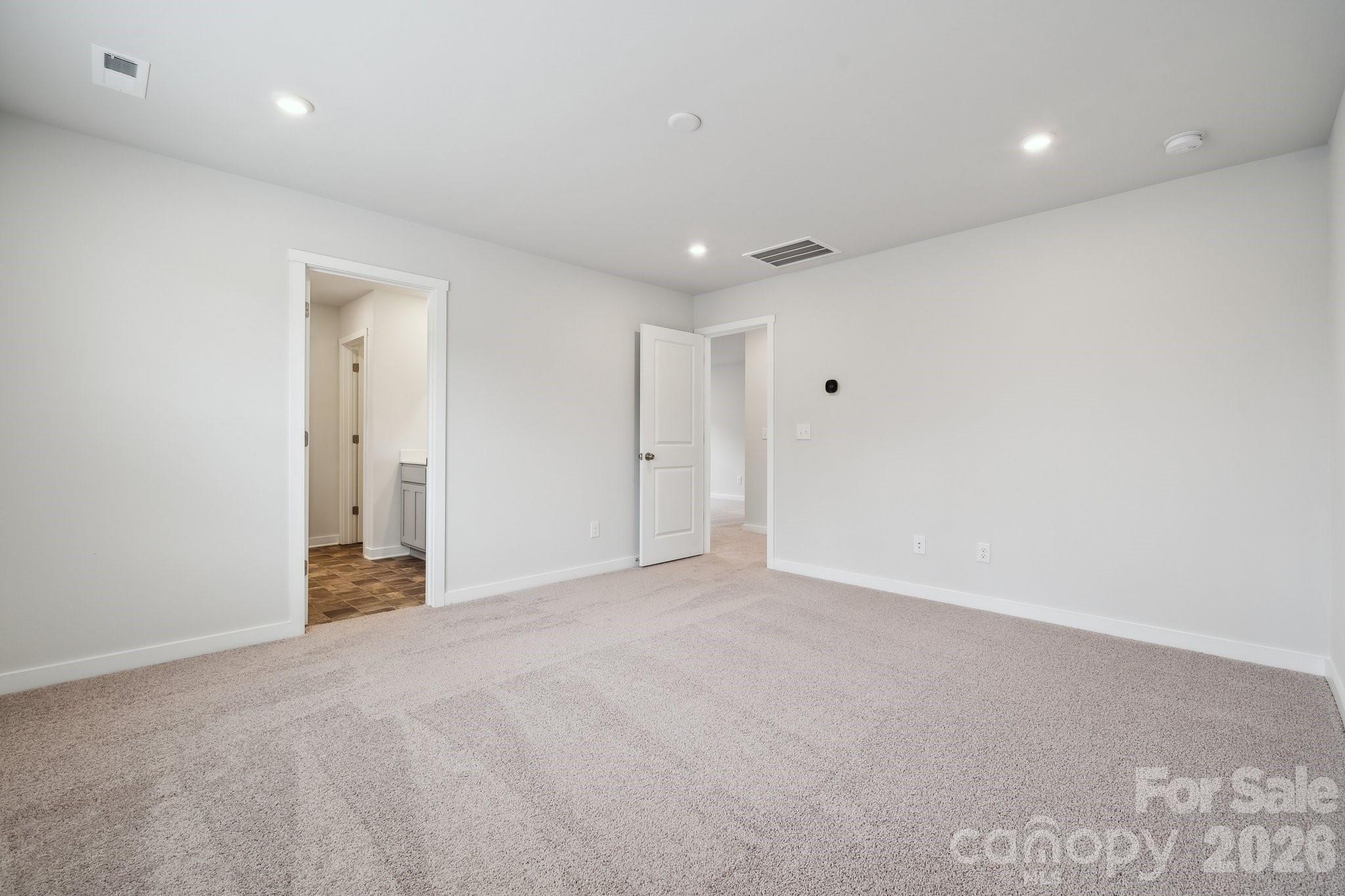 8079 Midas Lane — Locust
