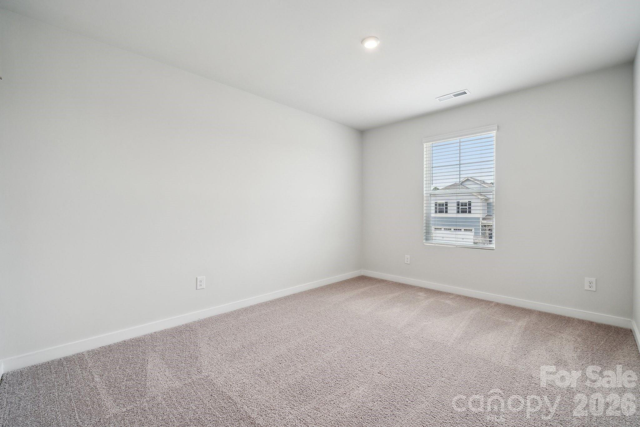 8079 Midas Lane — Locust