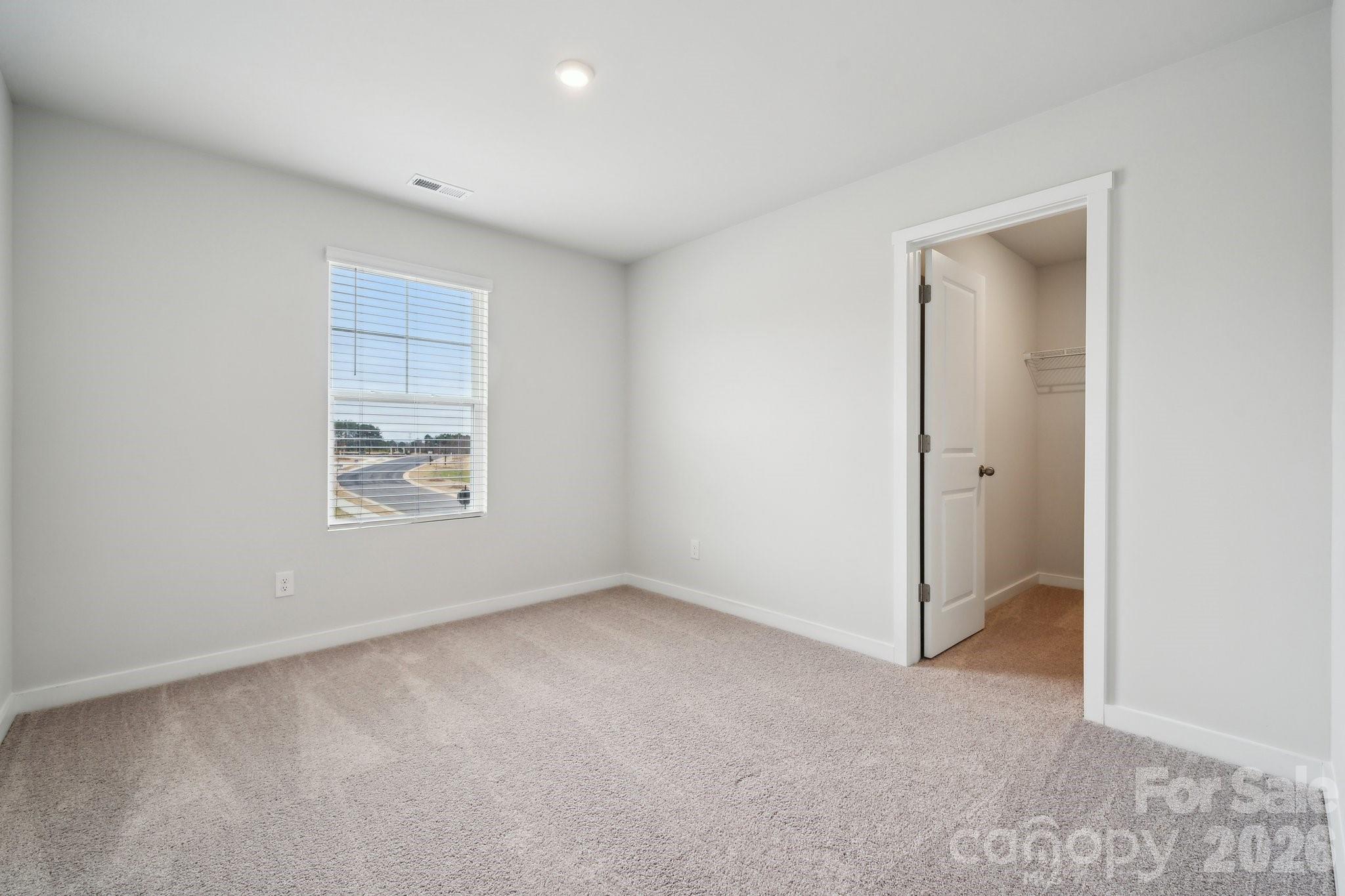 8079 Midas Lane — Locust
