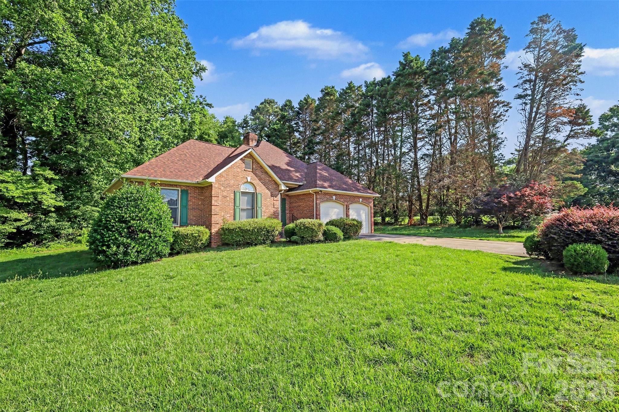 104 Provincial Road — Gastonia