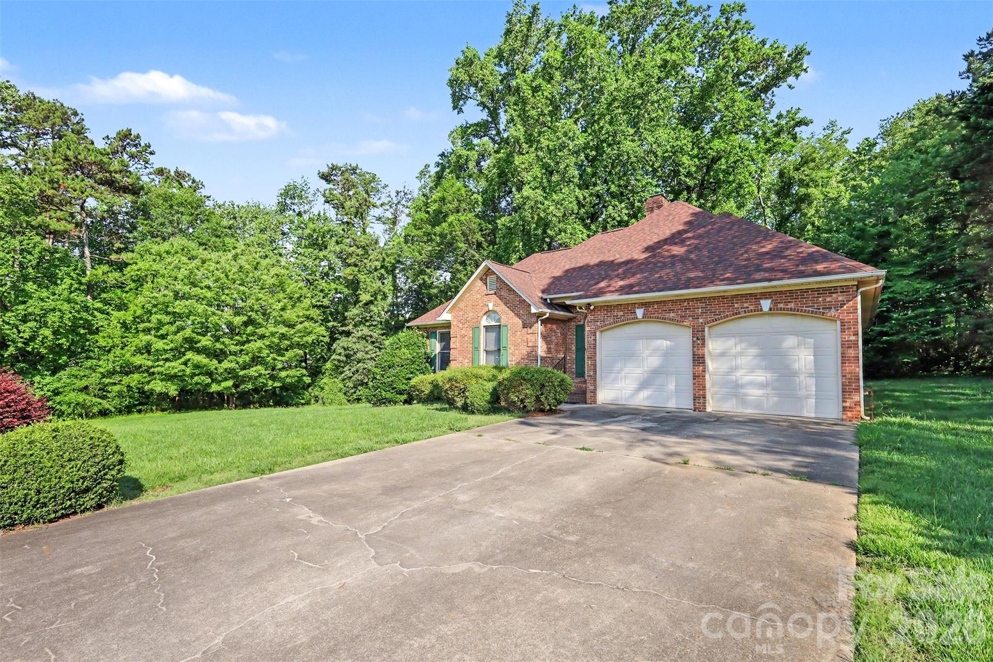 104 Provincial Road — Gastonia