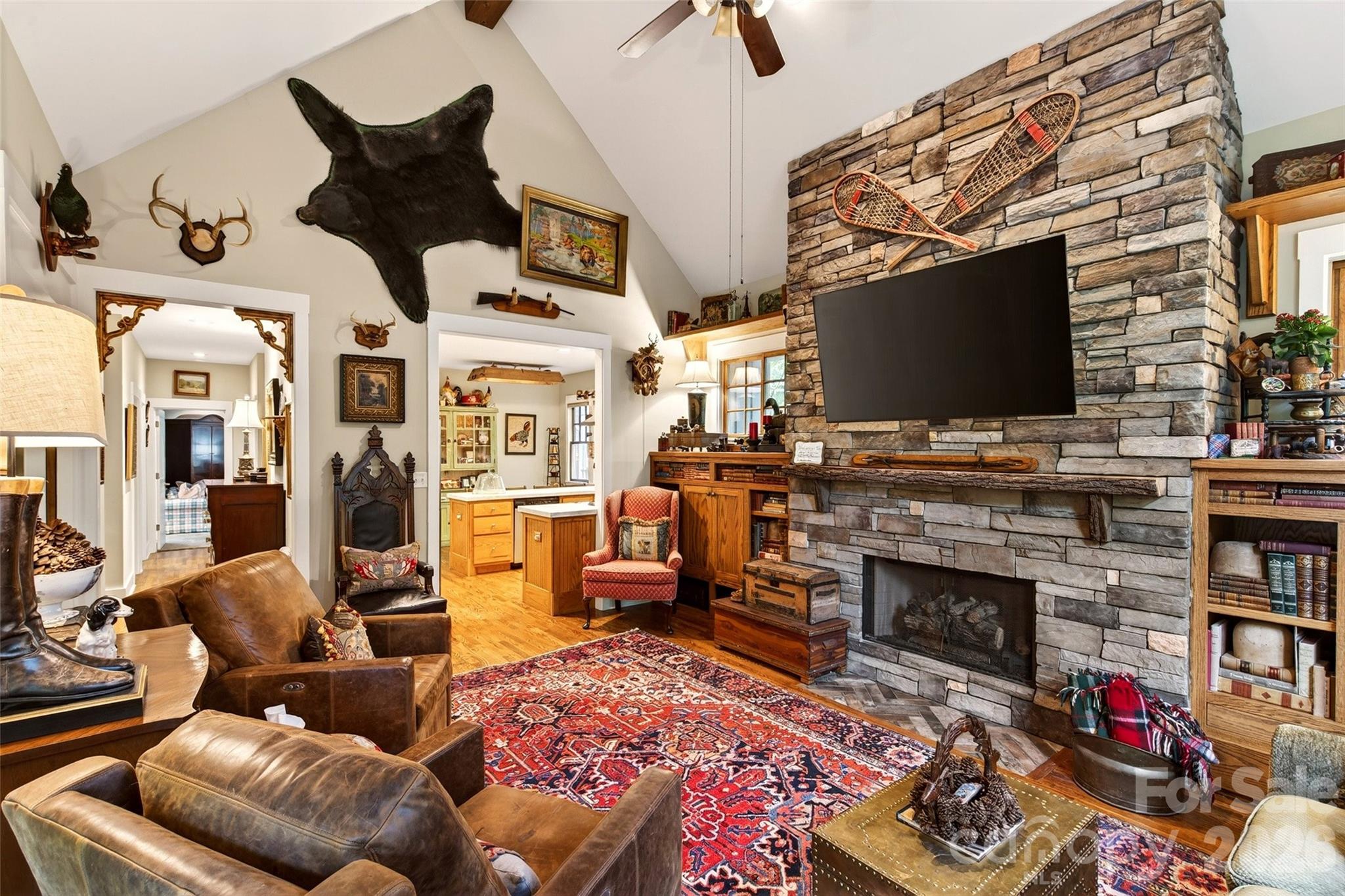 52 Cheshire Drive — Black Mountain