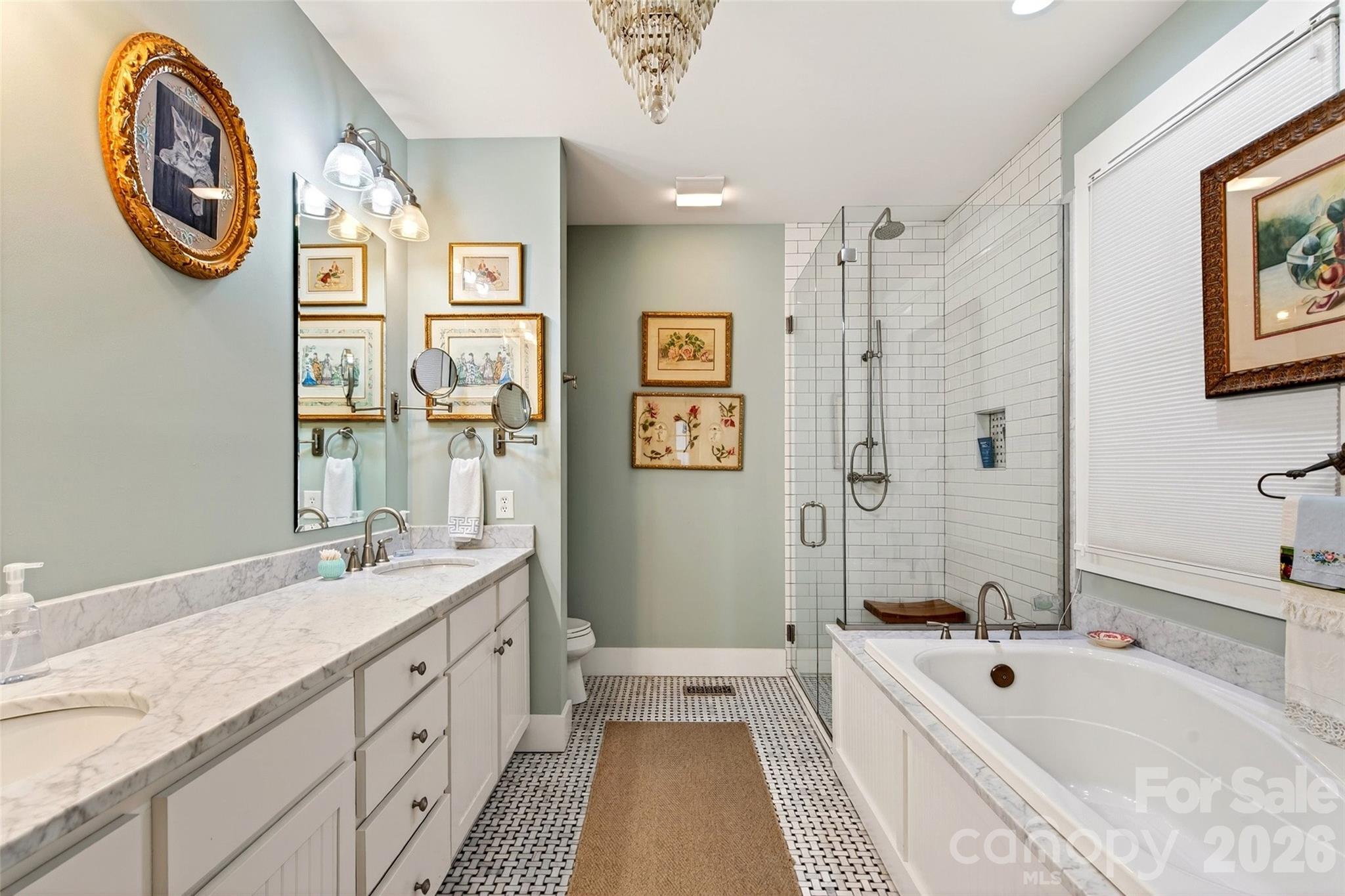 52 Cheshire Drive — Black Mountain