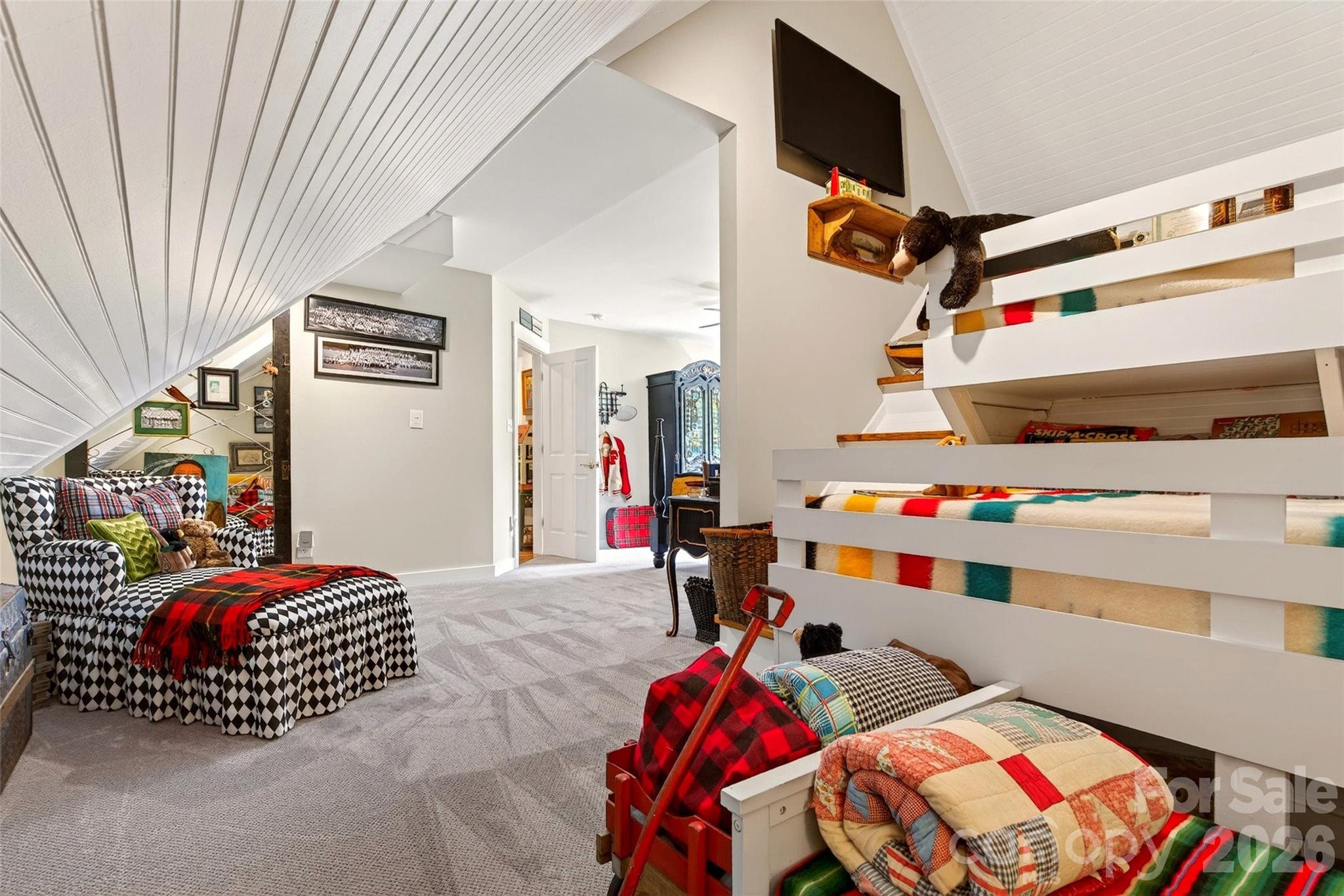 52 Cheshire Drive — Black Mountain