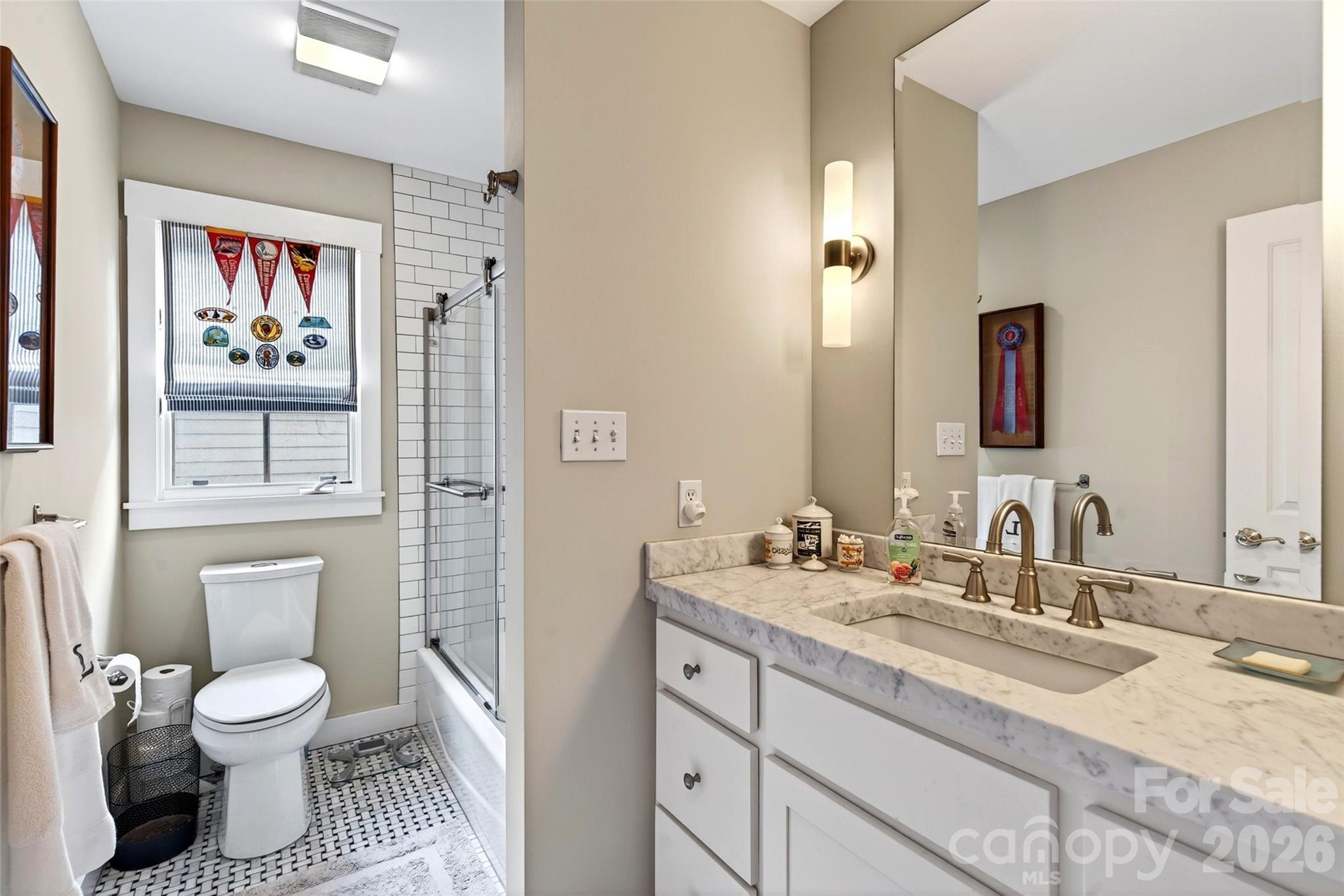 52 Cheshire Drive — Black Mountain