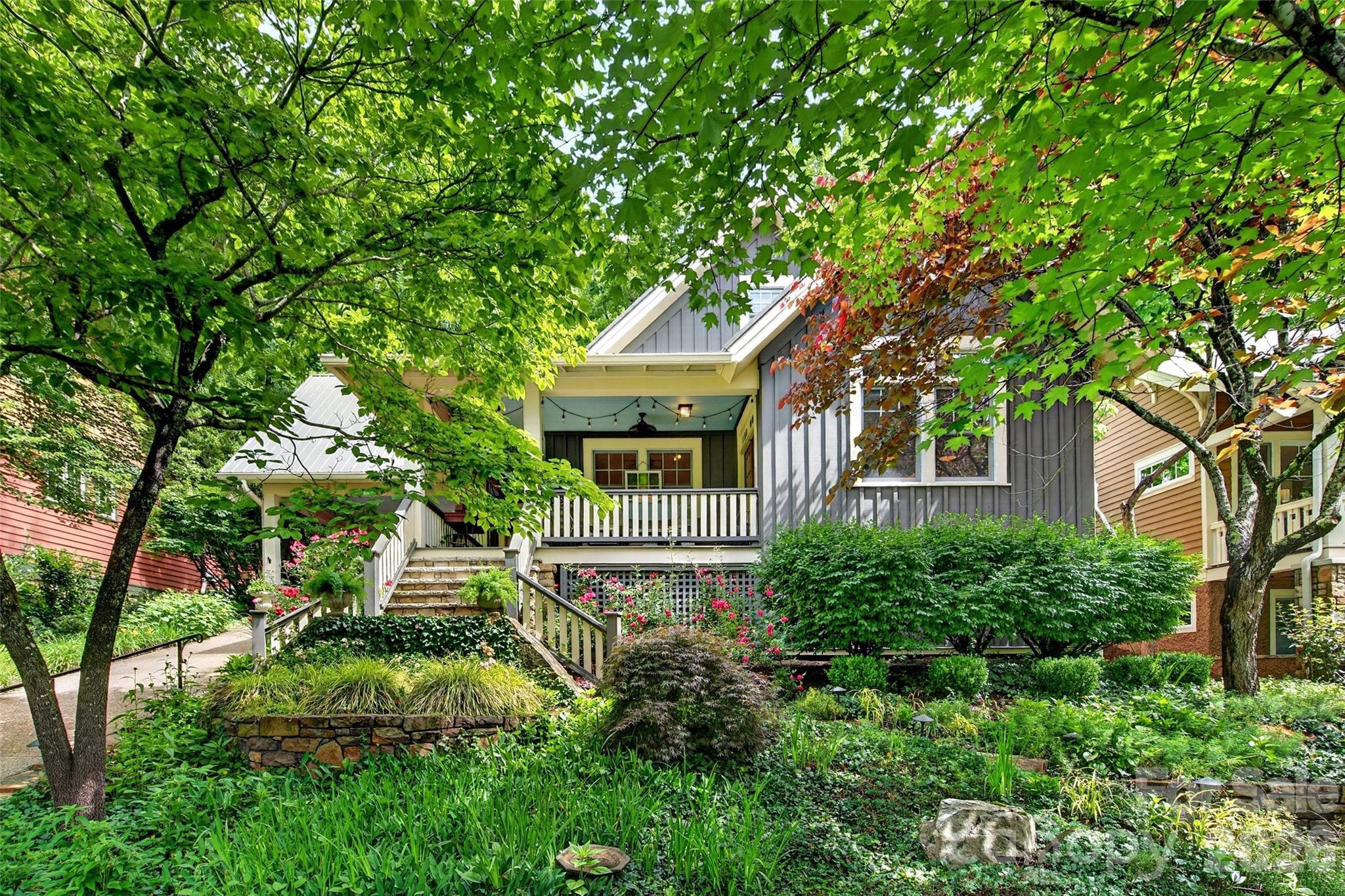 52 Cheshire Drive — Black Mountain