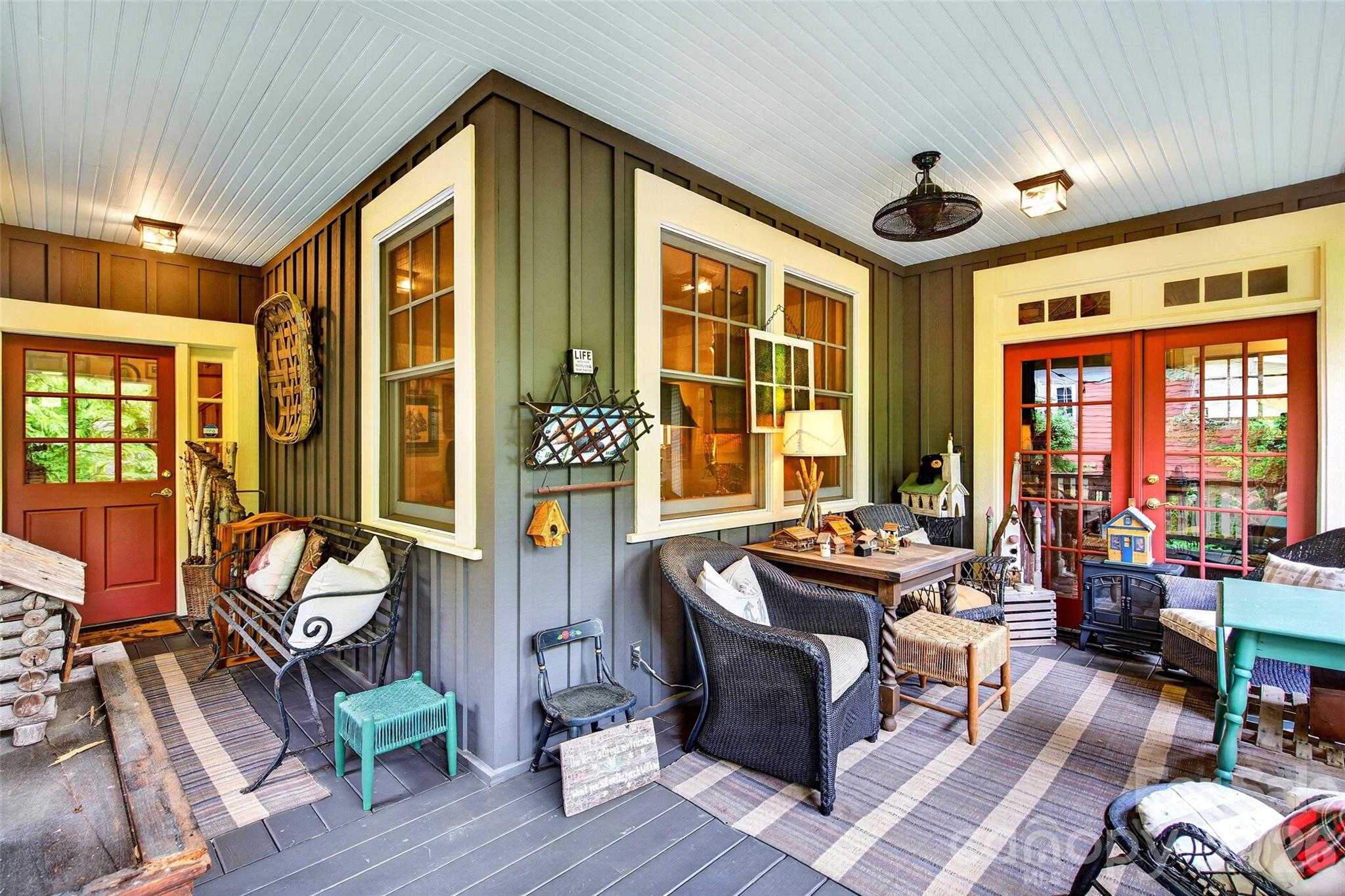 52 Cheshire Drive — Black Mountain