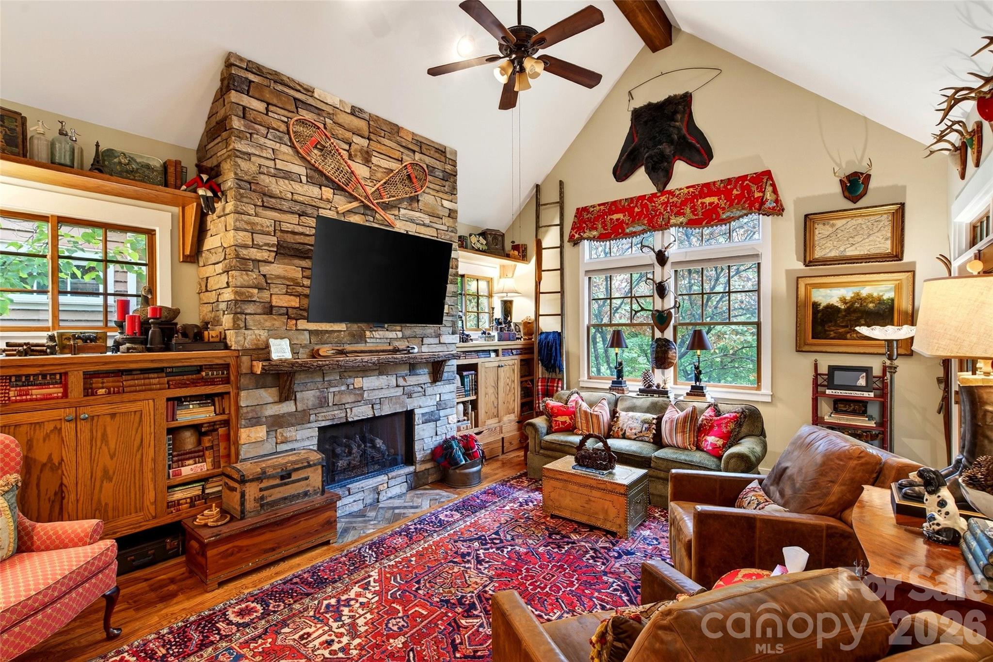 52 Cheshire Drive — Black Mountain