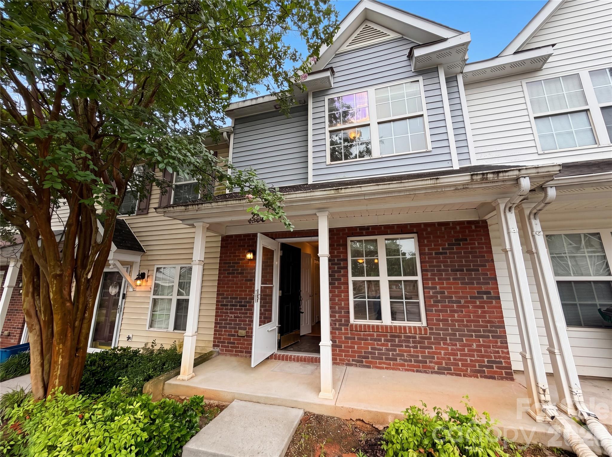 10114 Ballyclare Court — Charlotte