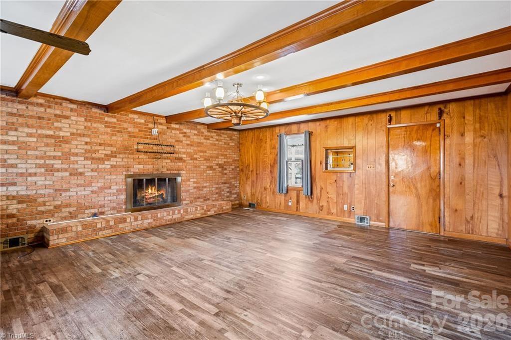 165 Lakeview Church Road — Linwood