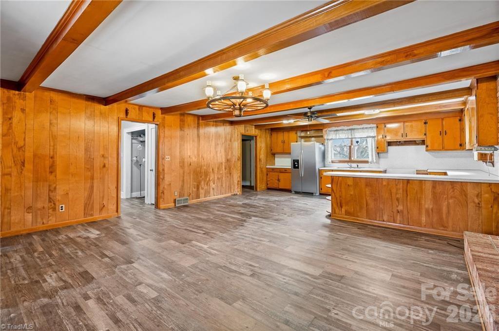 165 Lakeview Church Road — Linwood