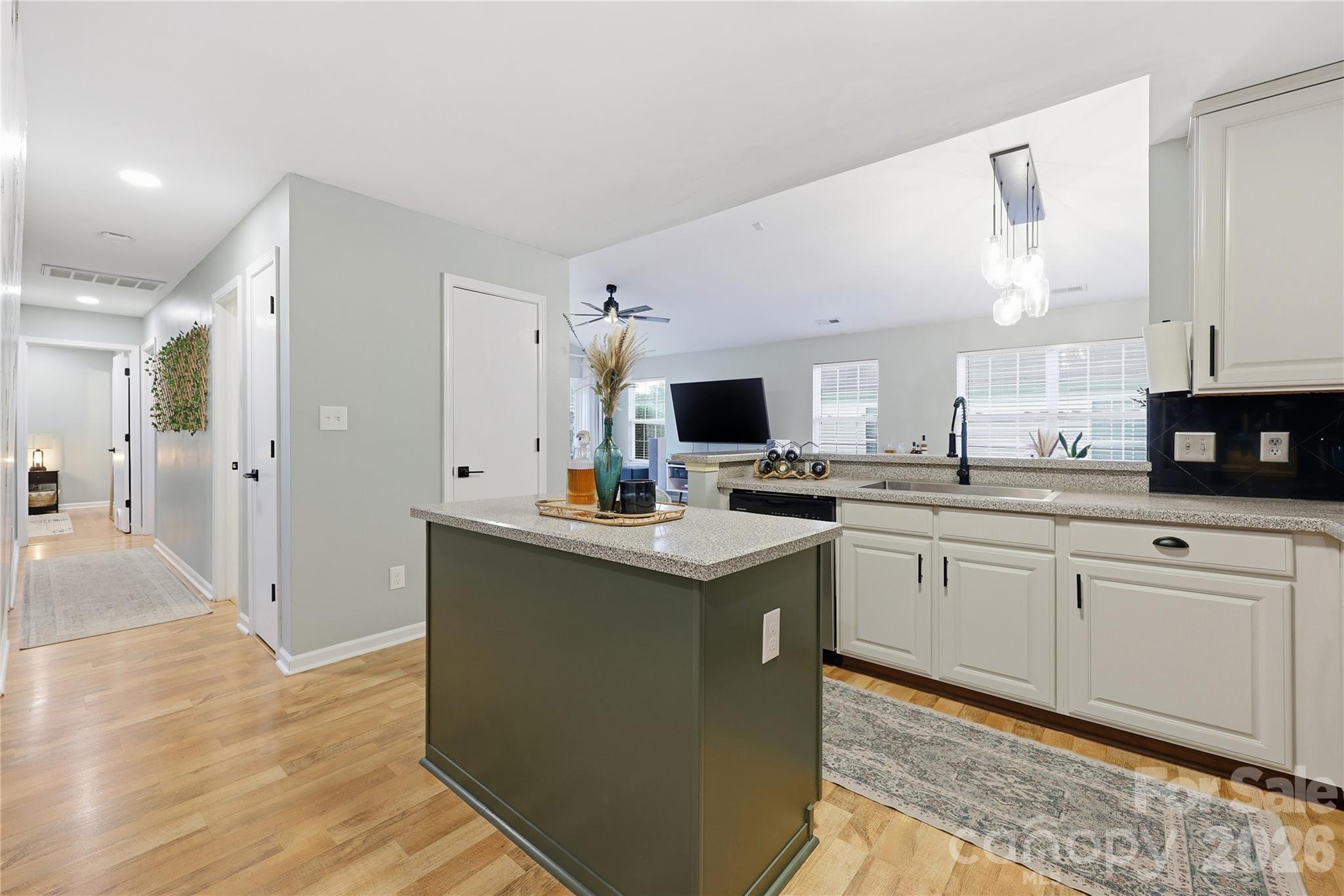 538 Railway Place SW — Concord