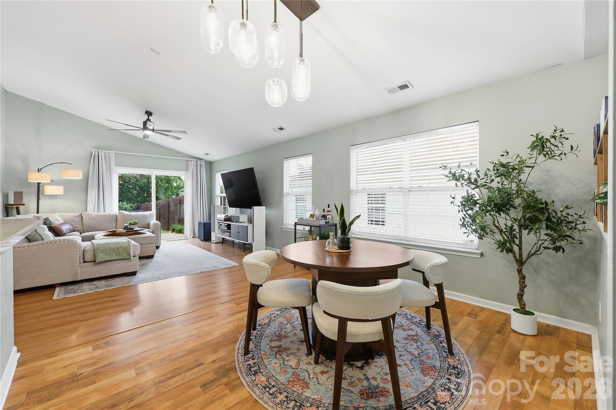 538 Railway Place SW — Concord