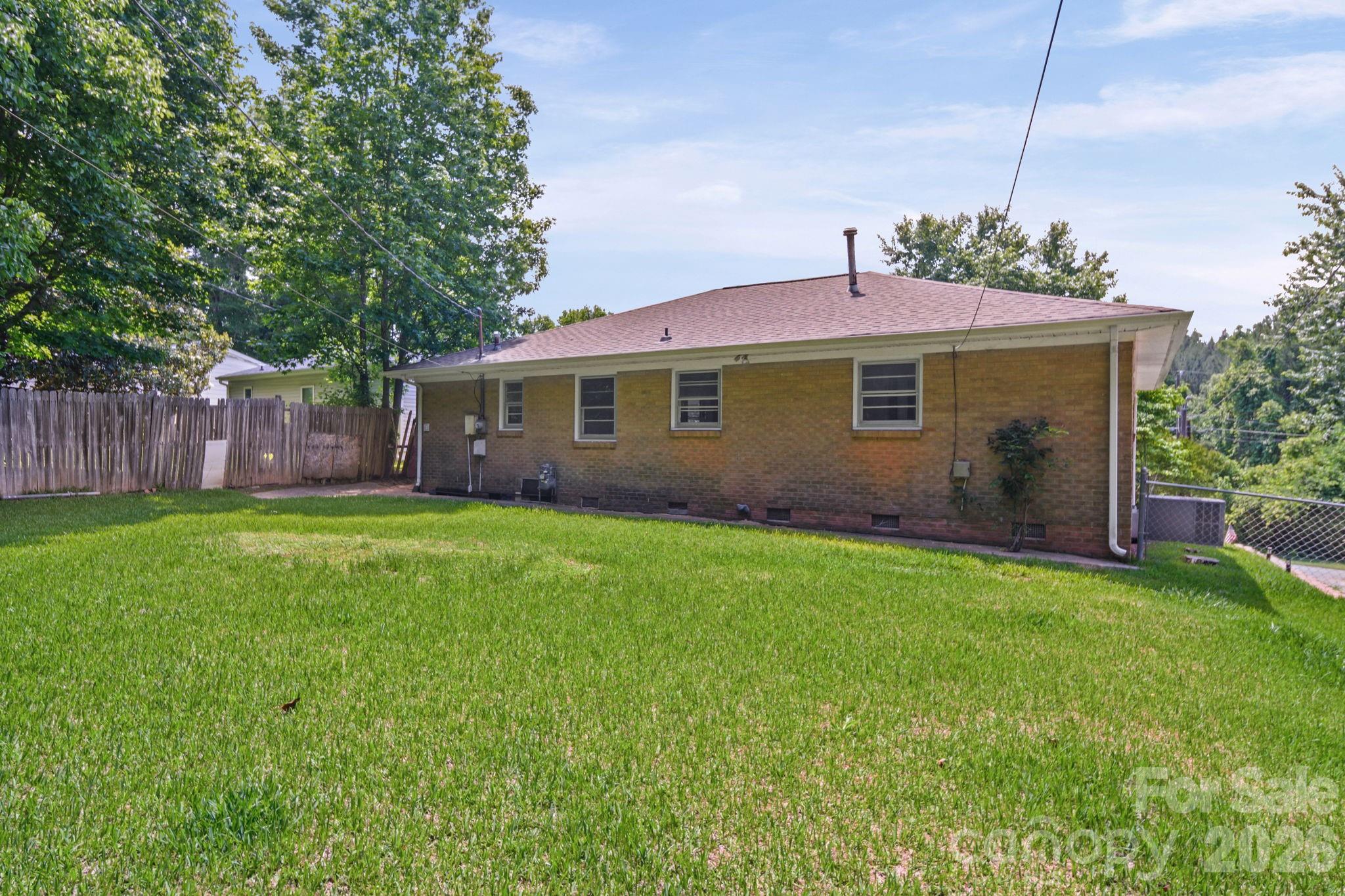 240 Nila Dawn Avenue — Gastonia