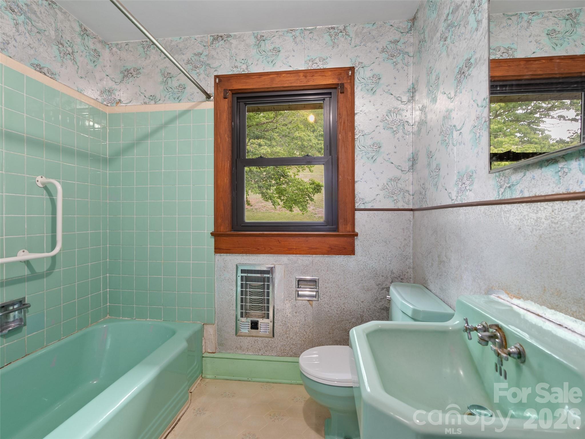 21 Beaverdam Road — Canton