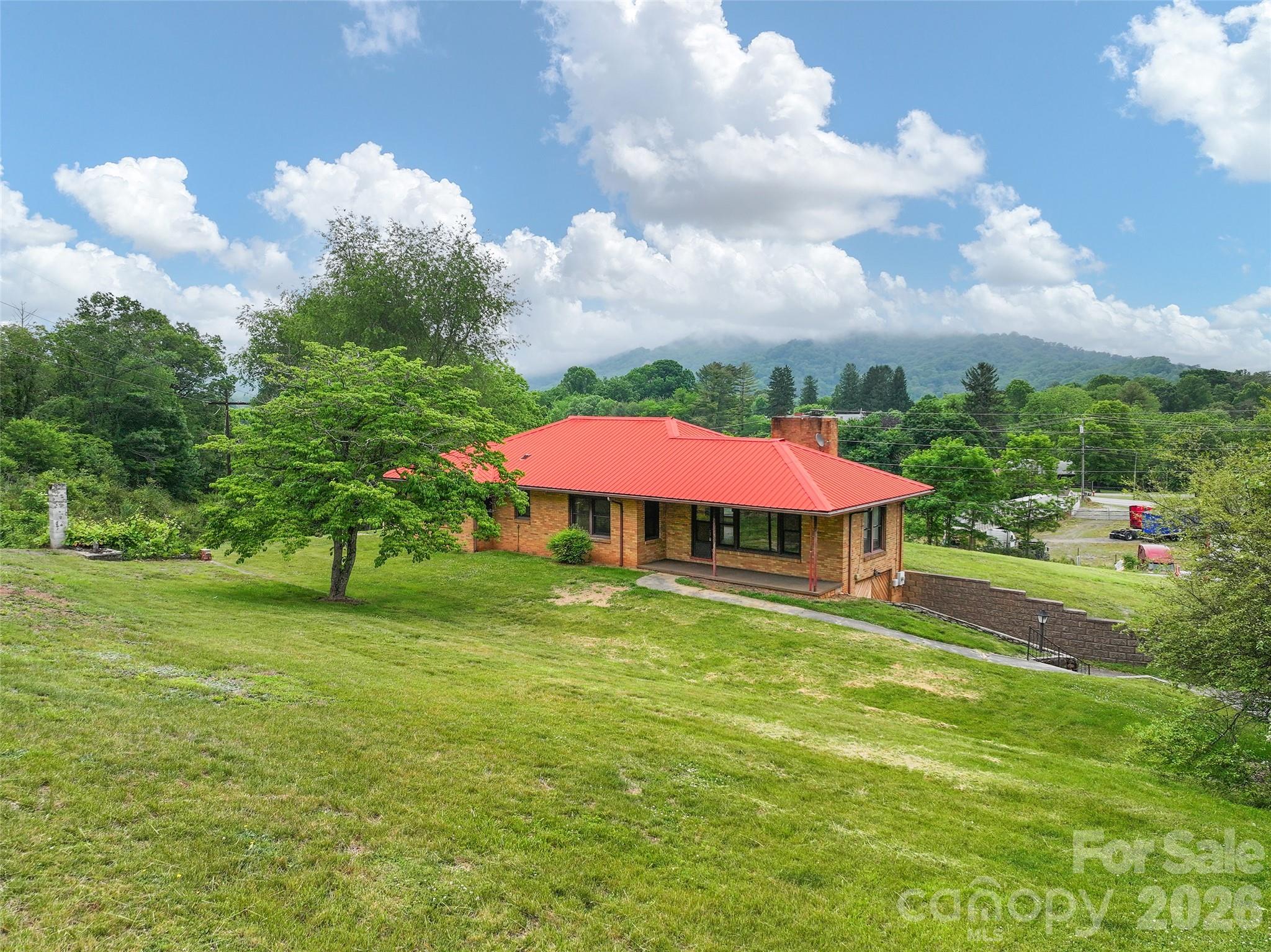 21 Beaverdam Road — Canton