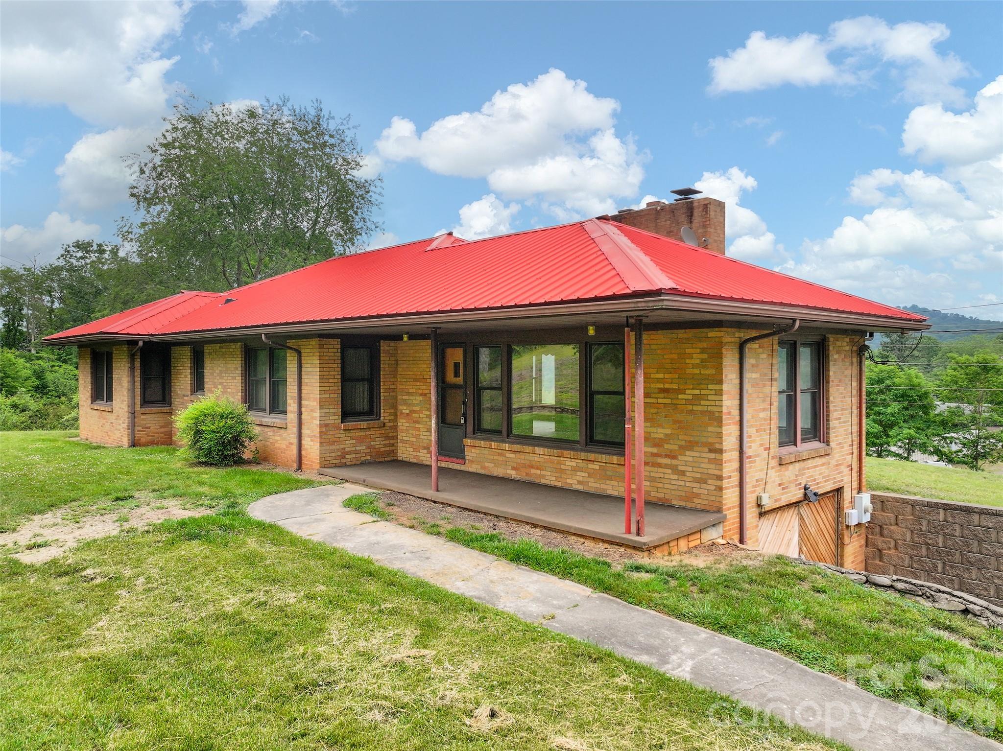 21 Beaverdam Road — Canton