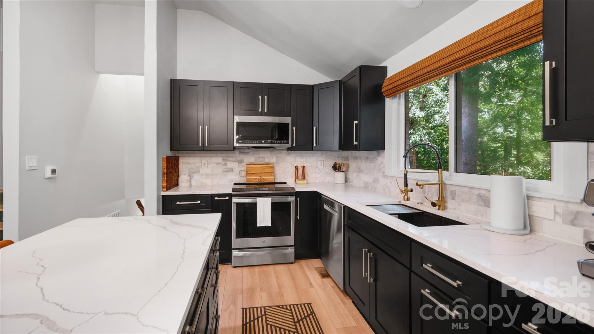1634 Lumarka Drive — Charlotte