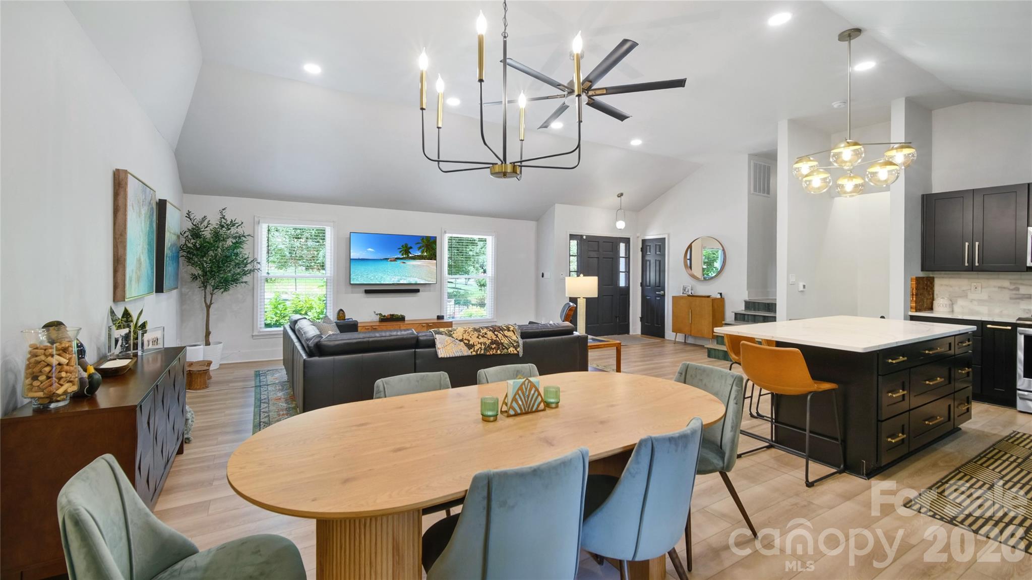 1634 Lumarka Drive — Charlotte